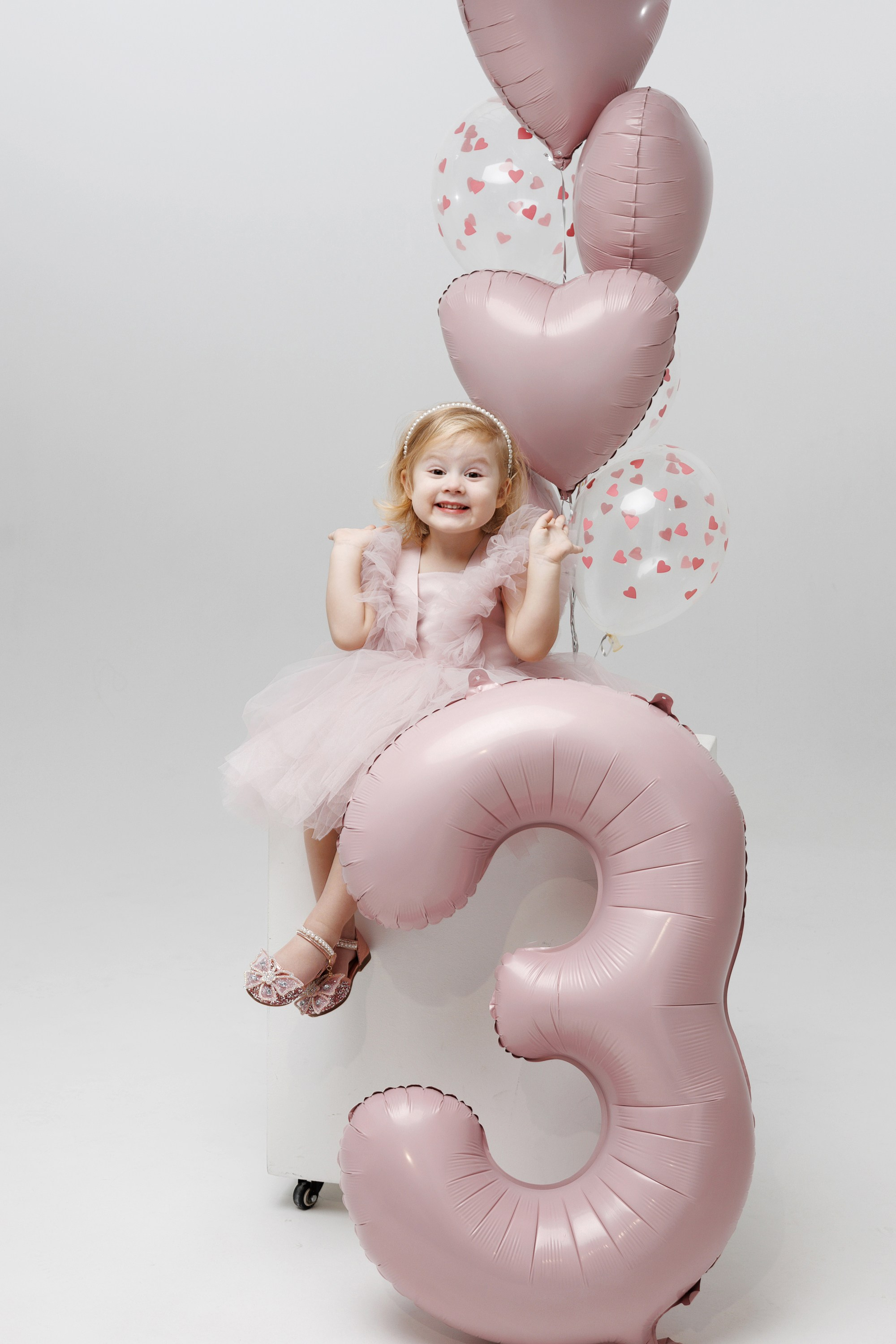 Съемка Дня Рождения Алисы в фотостудии CROSS-STUDIO зал IDEAL. Свадебный и семейный фотограф в Москве и МО Елена Агапова