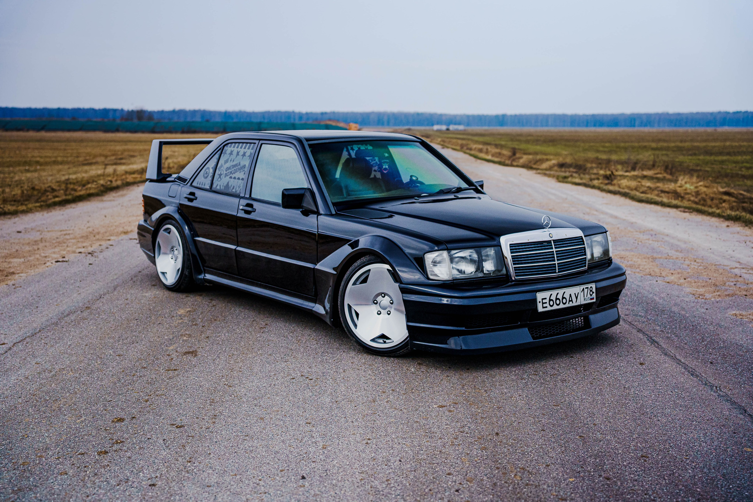 Mercedes 190e. Александр СМИ