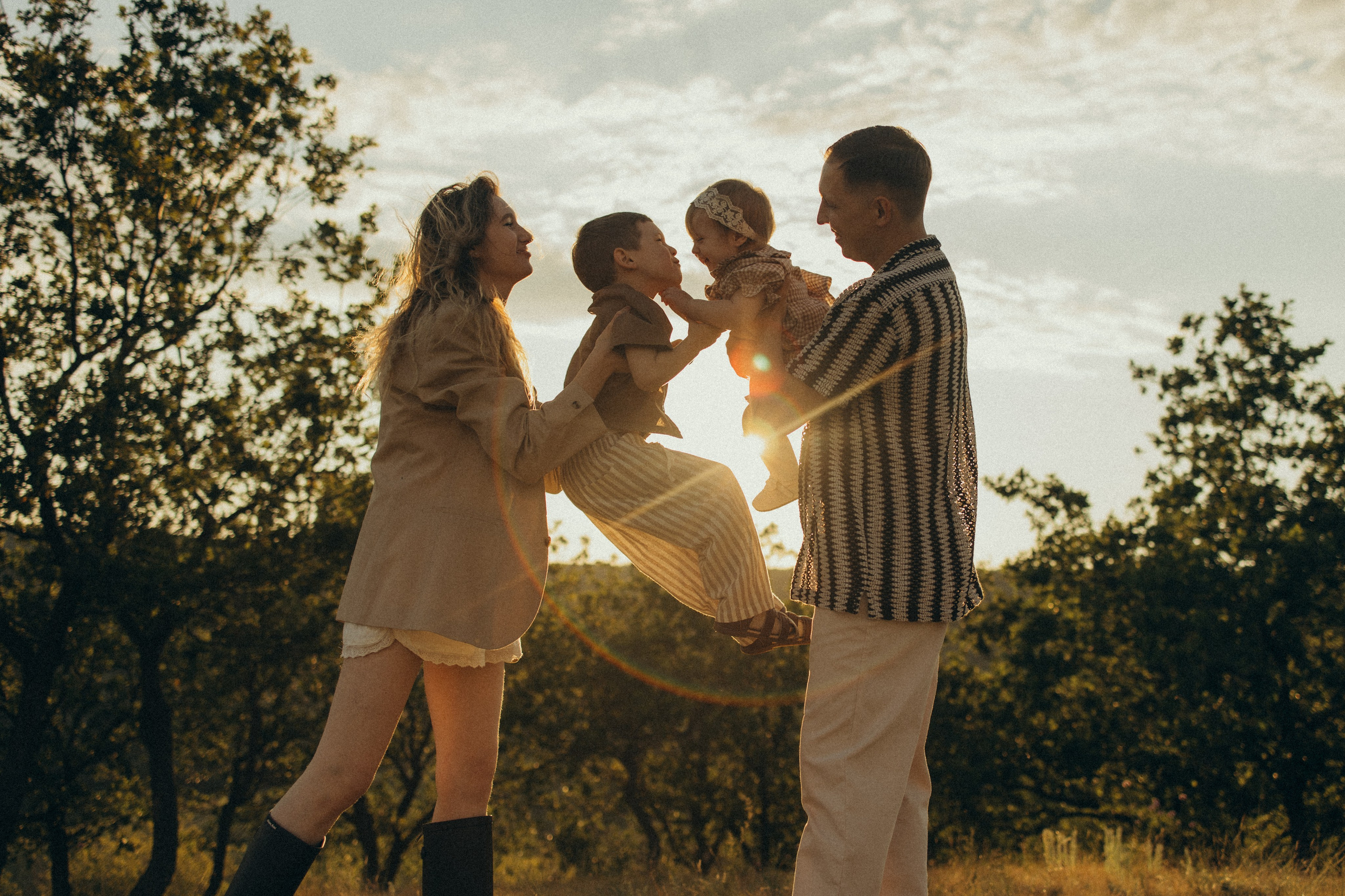 Счастливые моменты детства. Фотокарточки о вас и о большой любви!