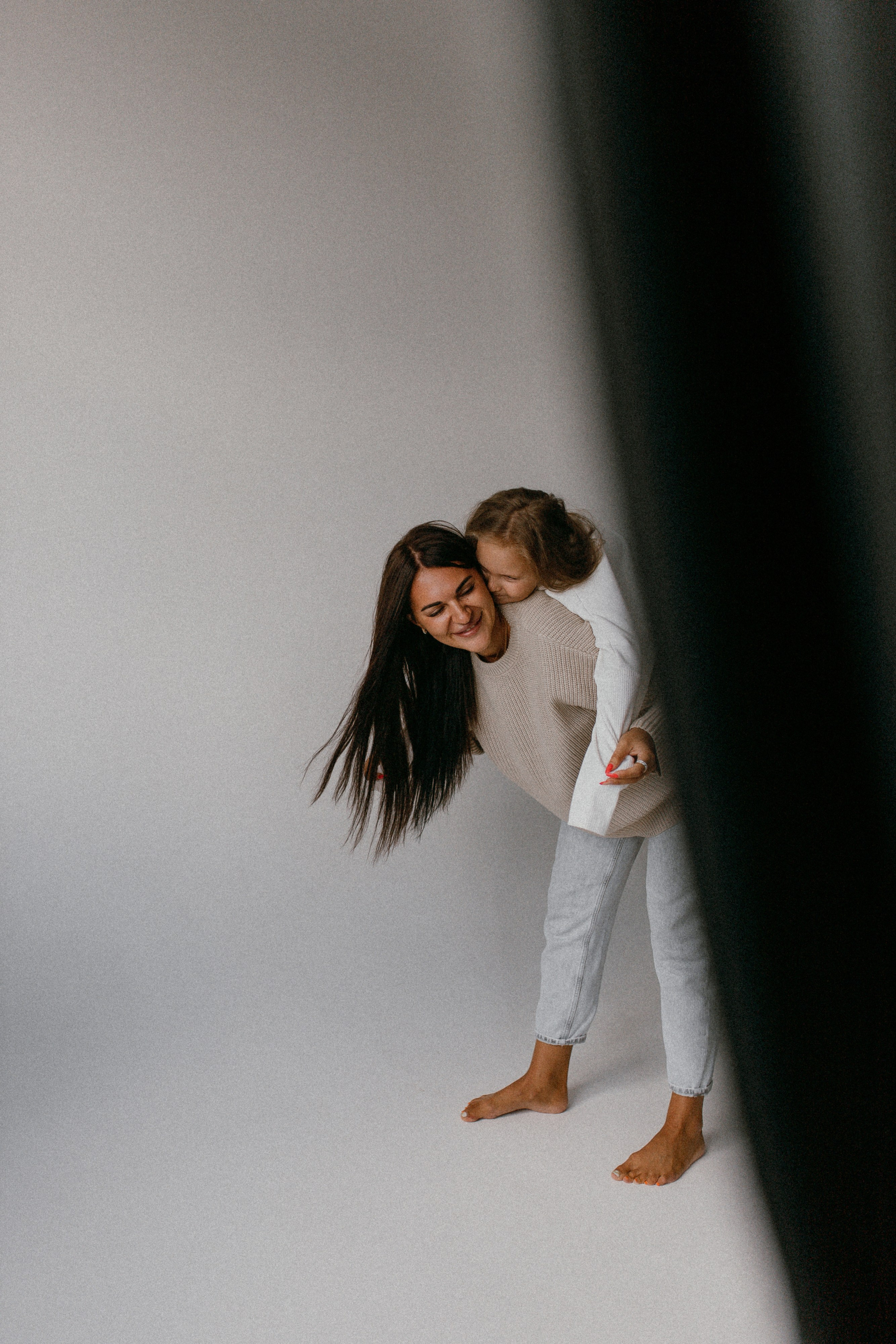 Есения и мама. Семейный фотограф Губкин/Старый Оскол