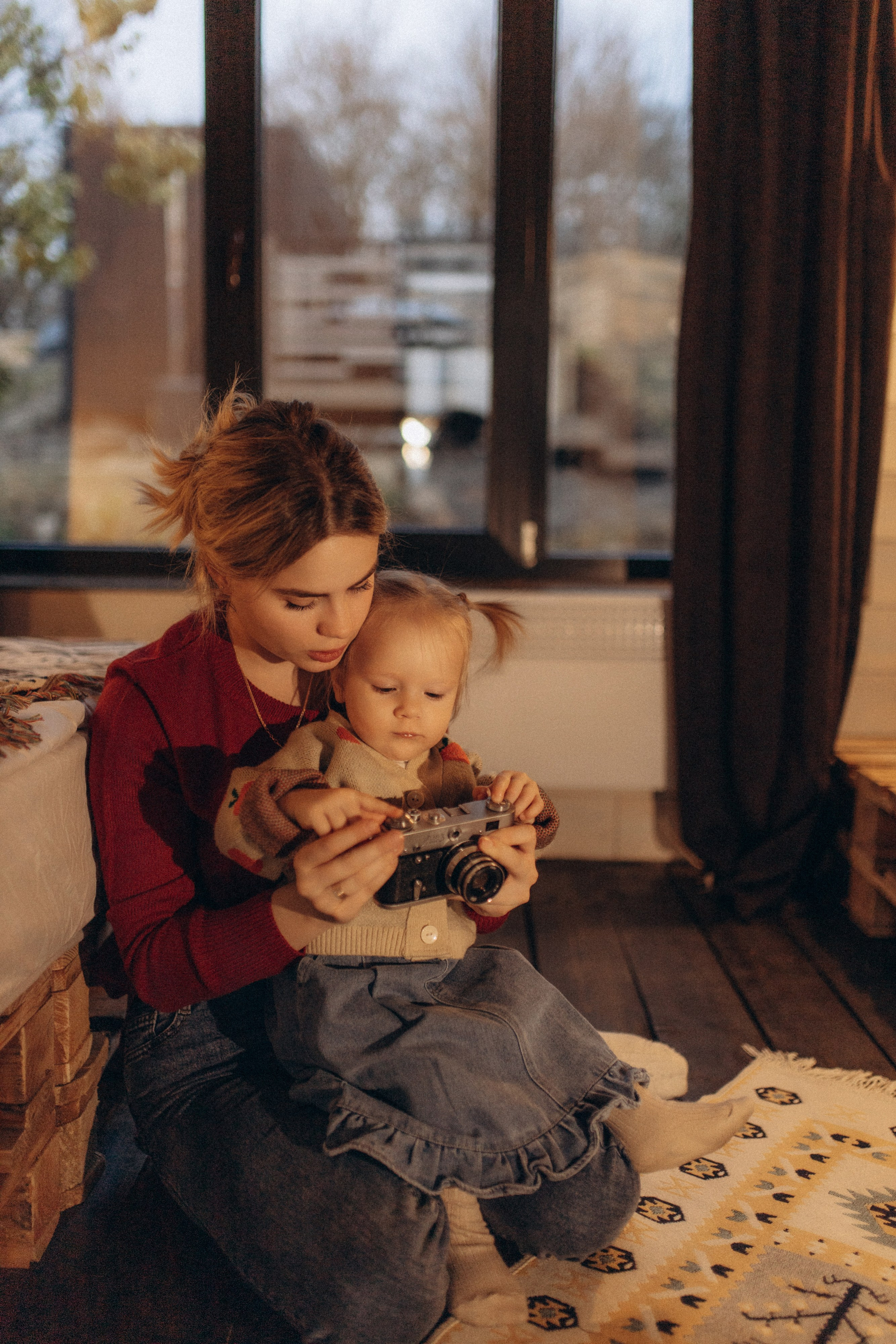Алиса и мама. Семейный фотограф Губкин/Старый Оскол