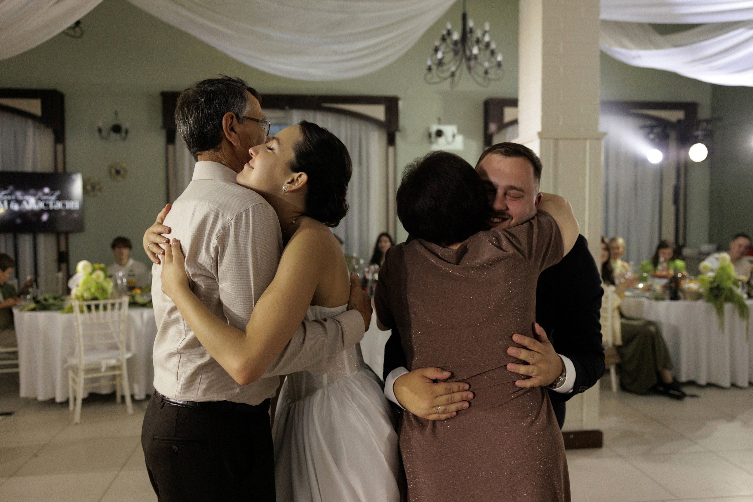 Ты рядом со мной, и это — самый чистый кайф! ♥. Свадебный фотограф Калининград