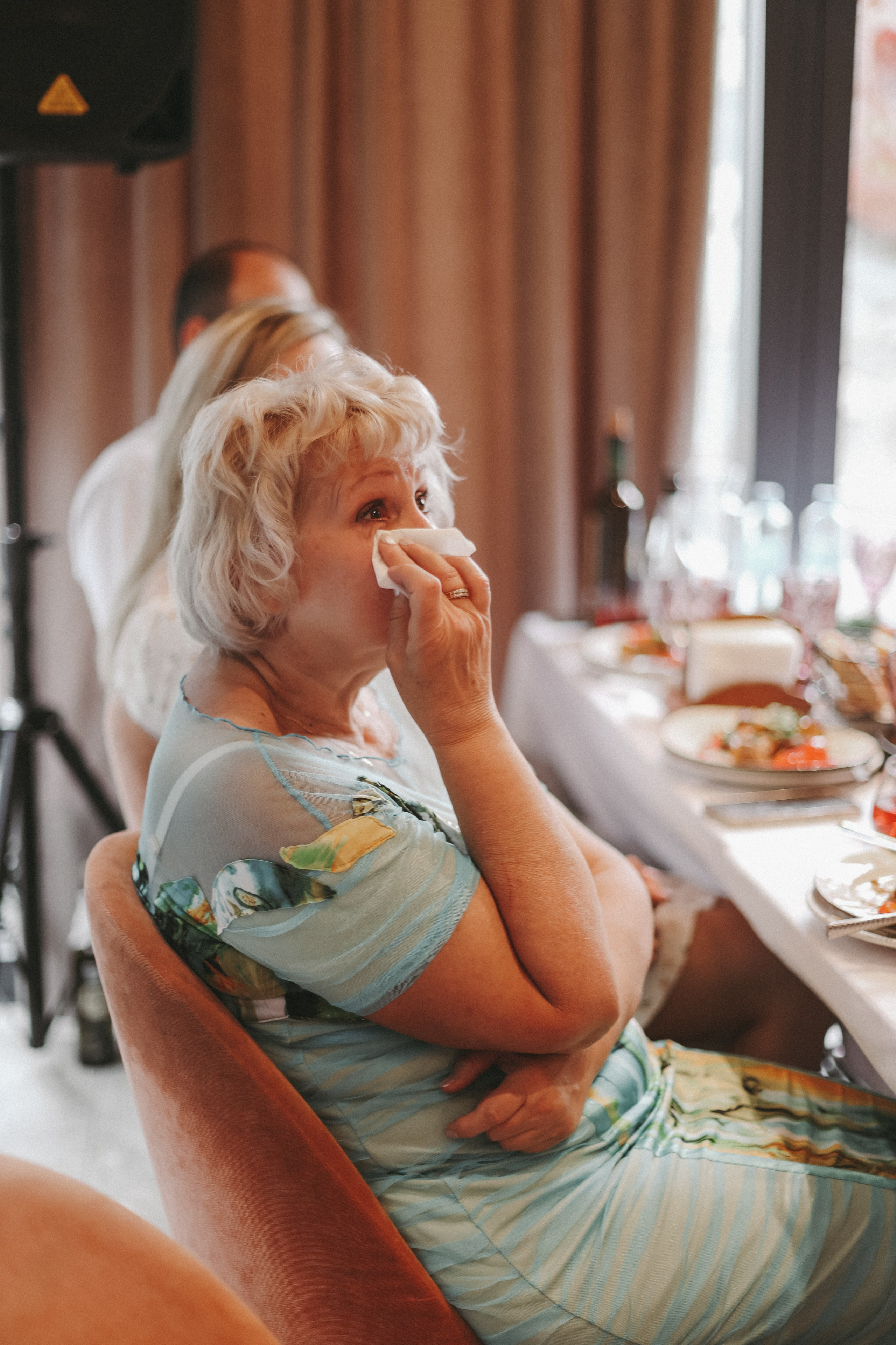 «А покажите съемку банкета)». Главная