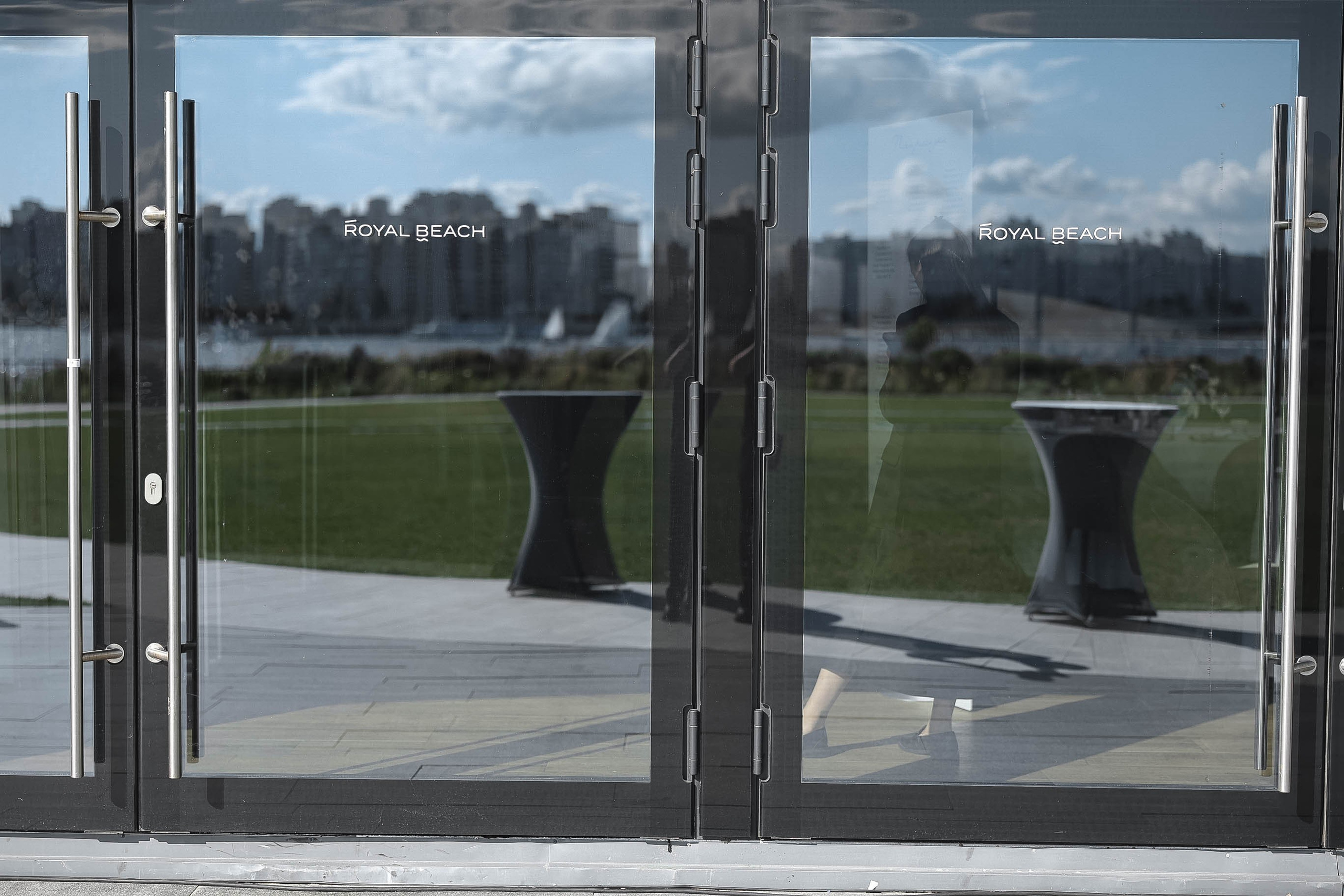 БАРРИКАДА С ДНЕМ РОЖДЕНИЯ. Свадебный фотограф в Санкт-Петербурге Александр Пащенко