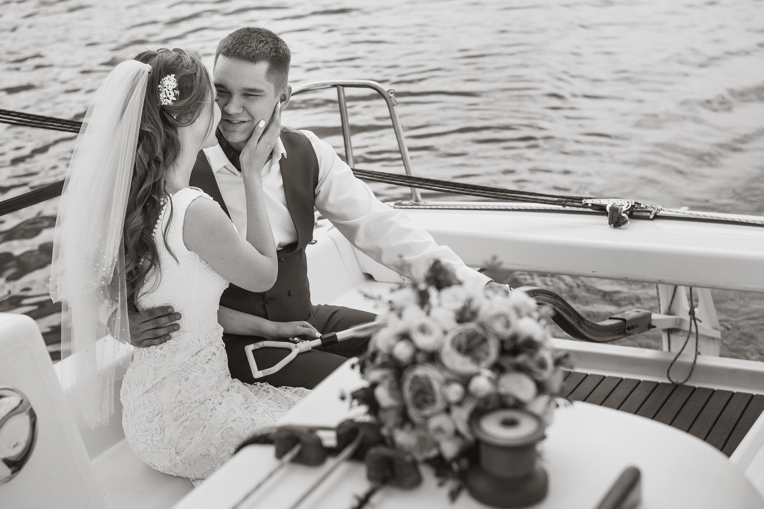 Яхта, парус, в этом мире только мы одни. Свадебный и портретный Фотограф в Липецке Дмитрий Котюков