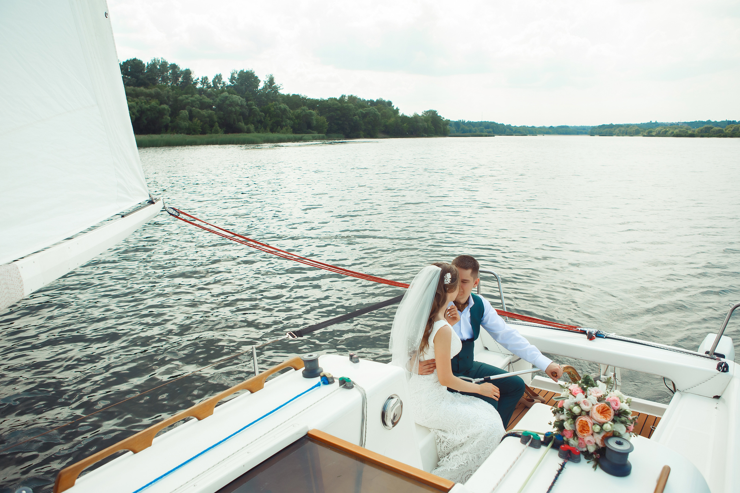Яхта, парус, в этом мире только мы одни. Свадебный и портретный Фотограф в Липецке Дмитрий Котюков