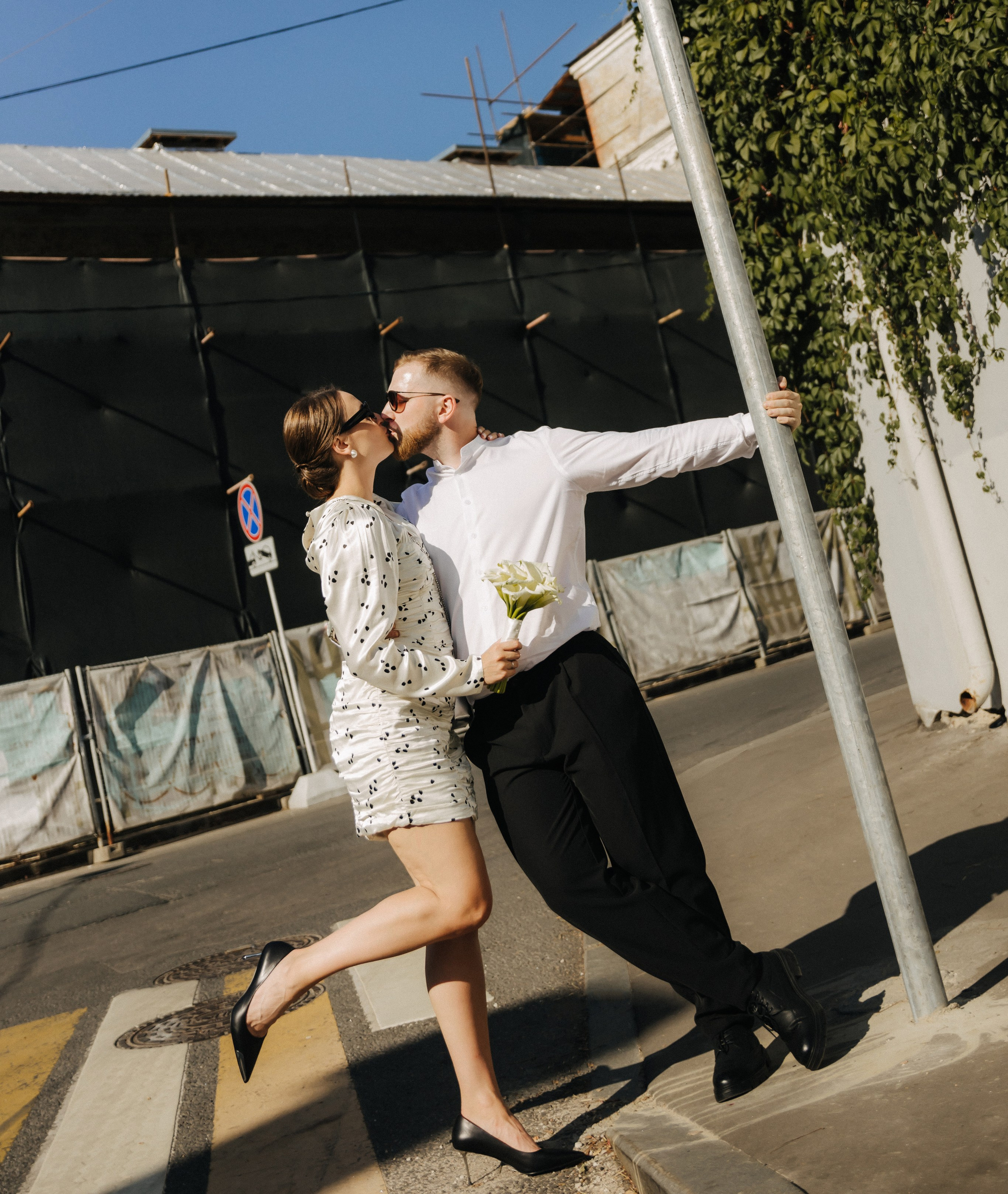 Сергей и Алия, роспись в Савеловском ЗАГСе и прогулка по Китай городу. Свадебный и портретный фотограф в Москве Кристина Золотова