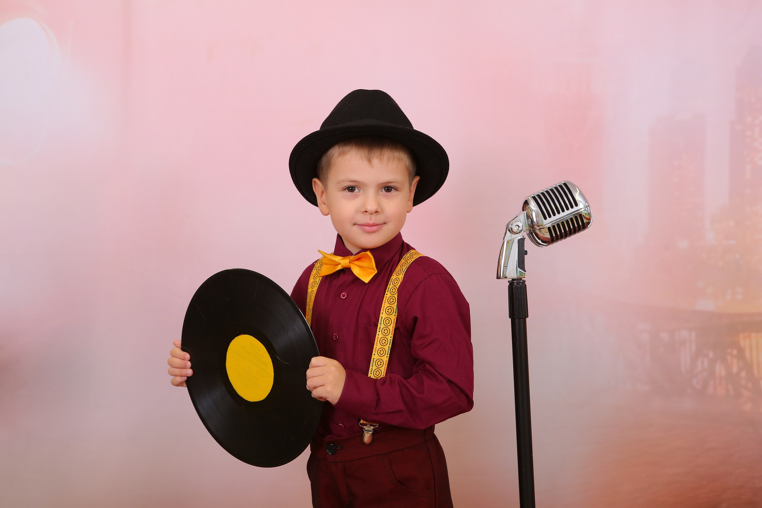 Студия детской и семейной фотографии 12кадров