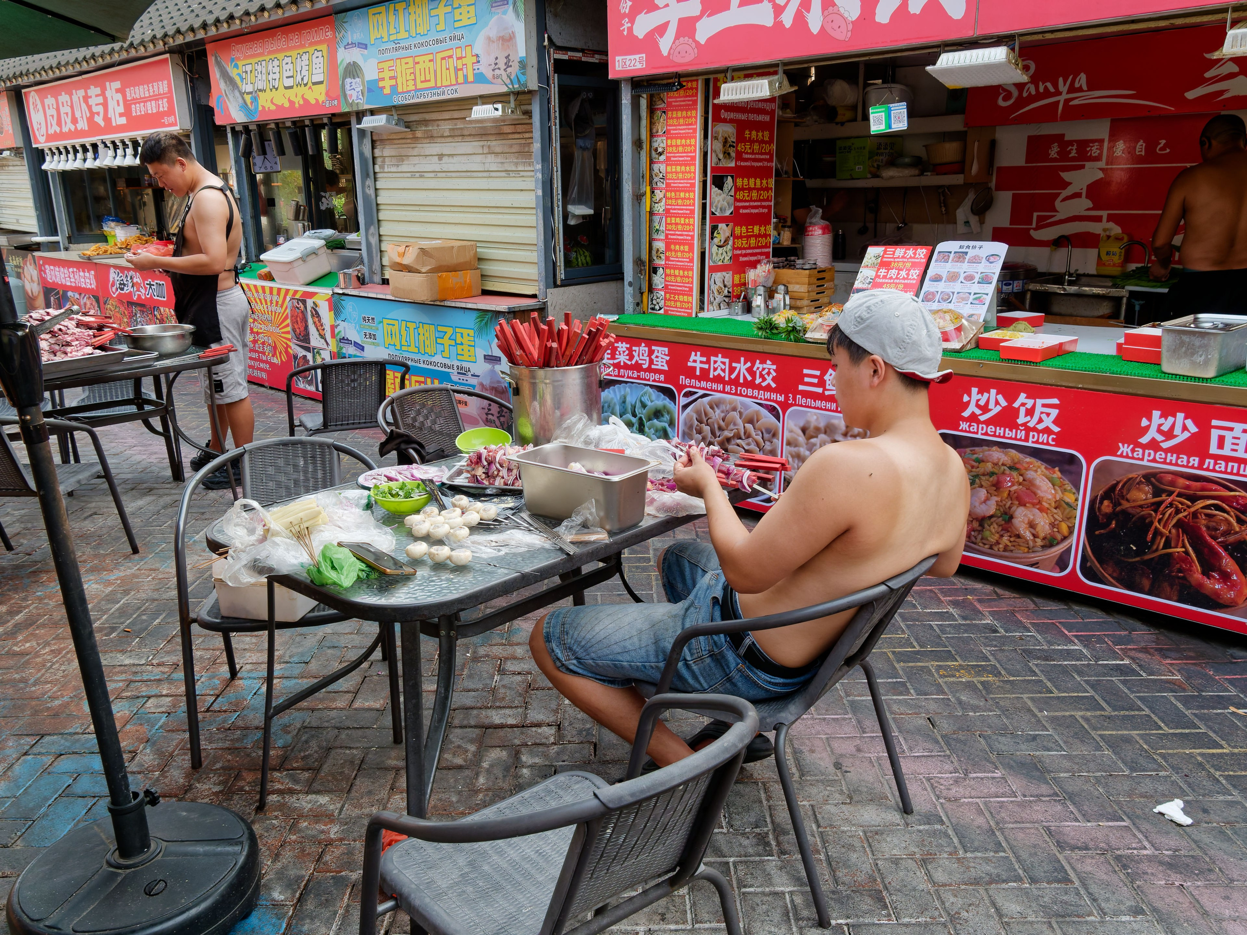 Хайнань 2026, «Food Street» ночная улица еды в Ялунване. Фотопрогулки по Миру