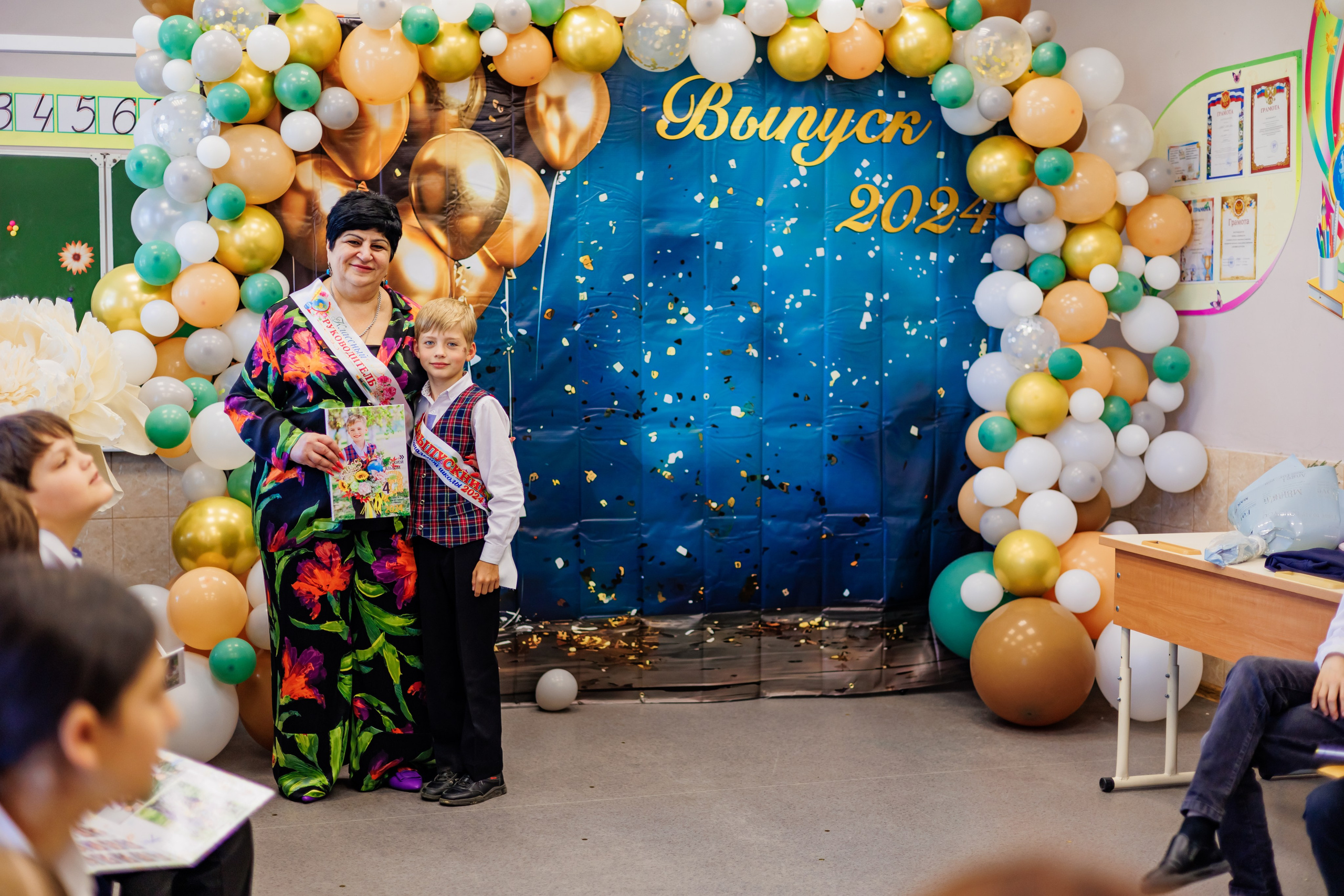 Выпуск 4а 25школа'24 год. Свадебный и семейный фотограф в Армавире