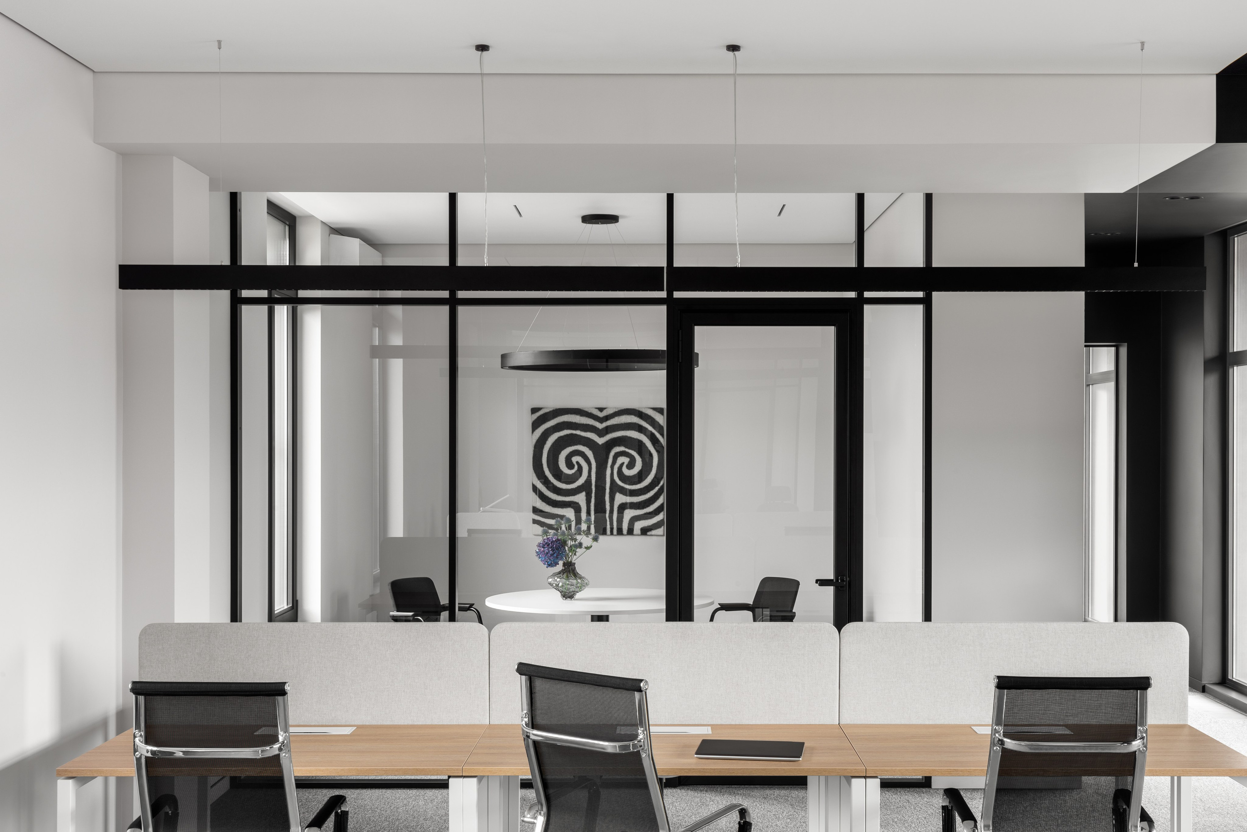 Интерьерная фотосъёмка офиса «Demeu» в Алматы. Roman Yakunin — interior photographer in Almaty, Kazakhstan