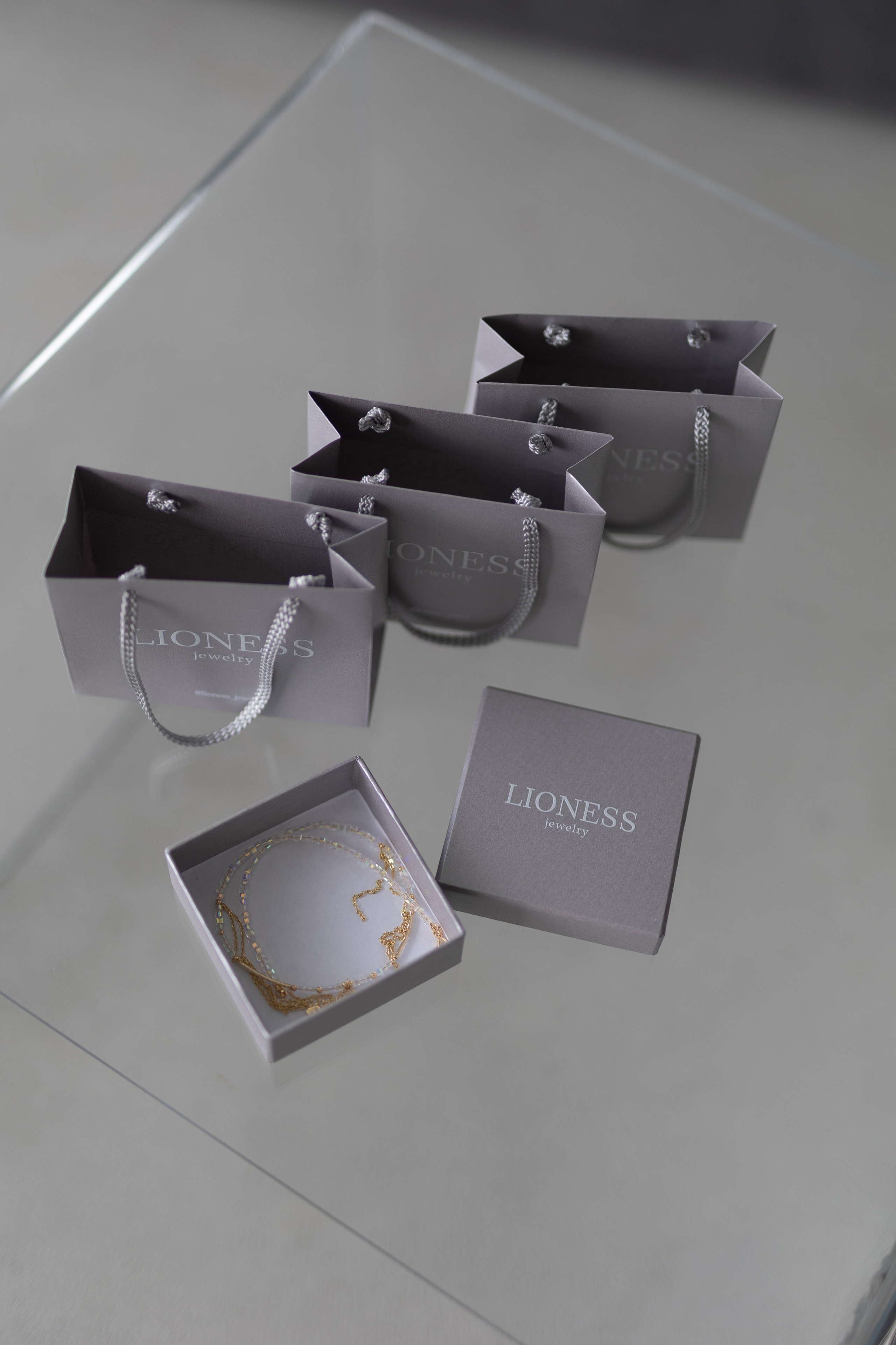 Контент-съёмка для бижутерии ручной работы LIONESS