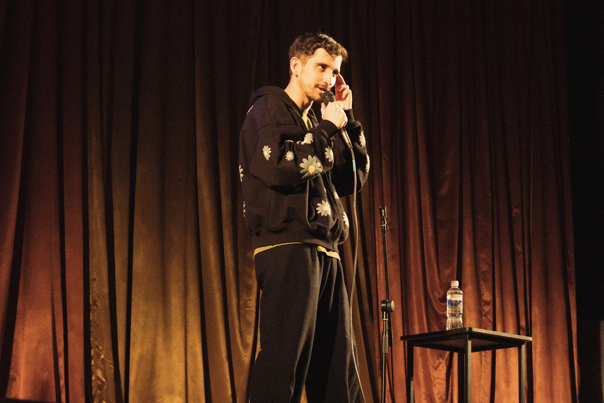 Стэндап Филипп Воронин. Boringowl | Коммерческий фотограф в Иркутске Раиса Ботороева