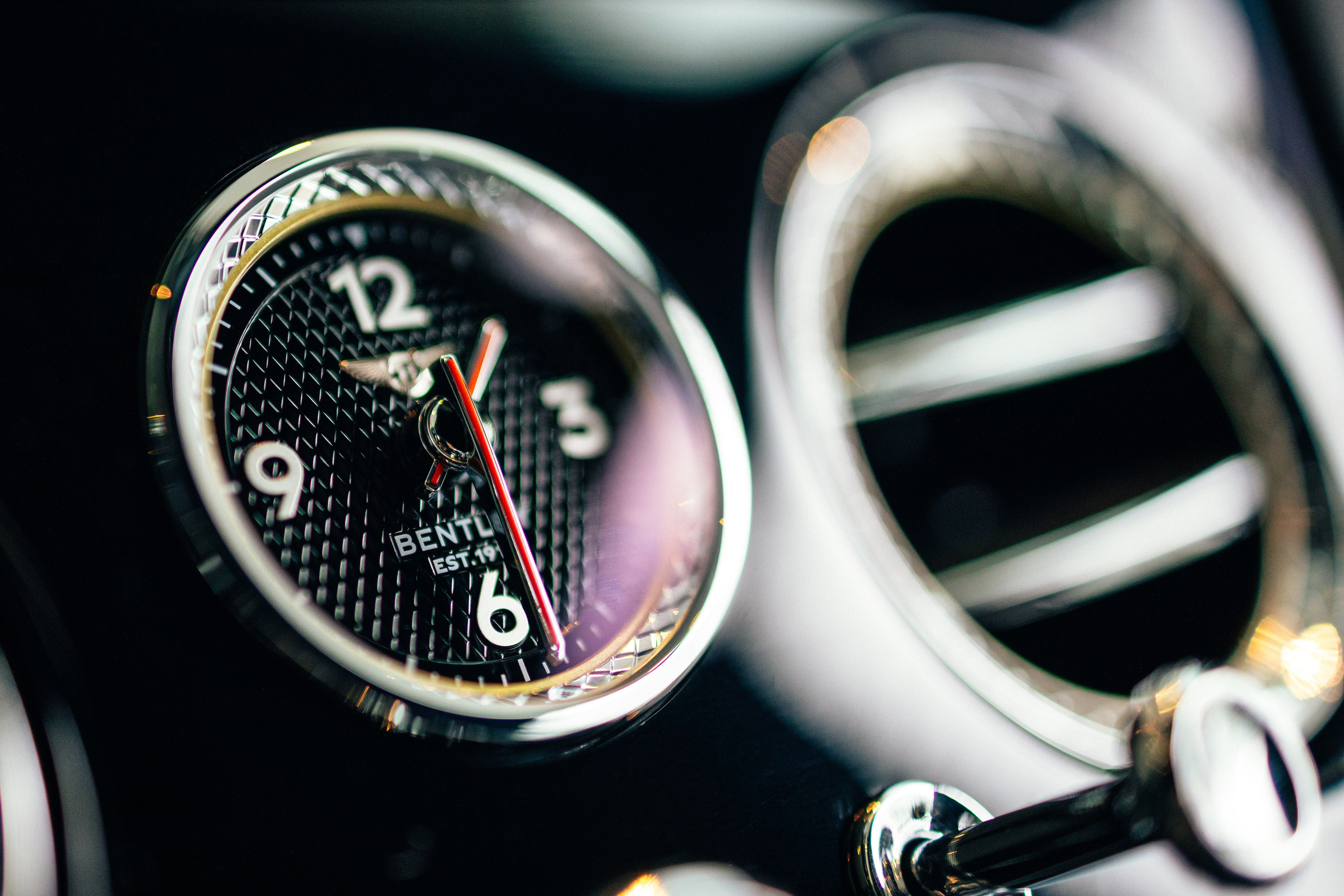 14.06.20 bentley. Руслан Плахтеев