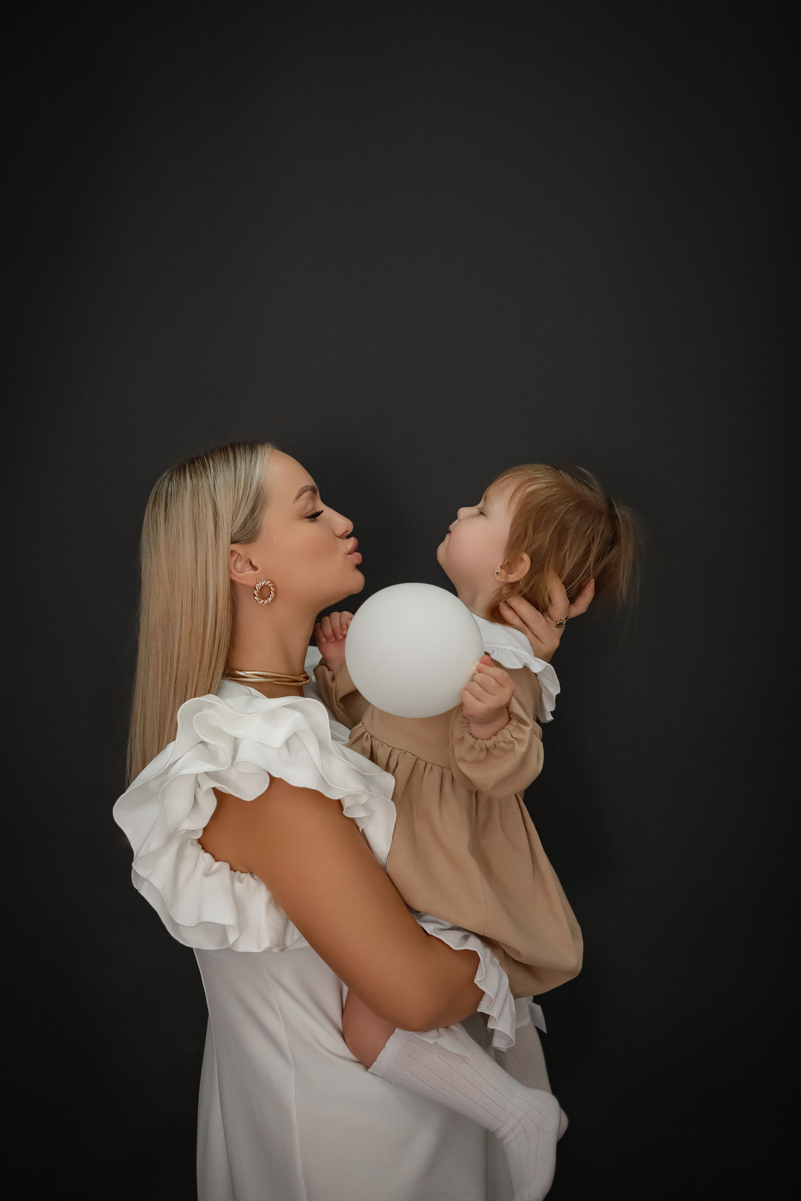 2 годика Алексине. Фотограф г. Хабаровск. Семейные и индивидуальные съёмки