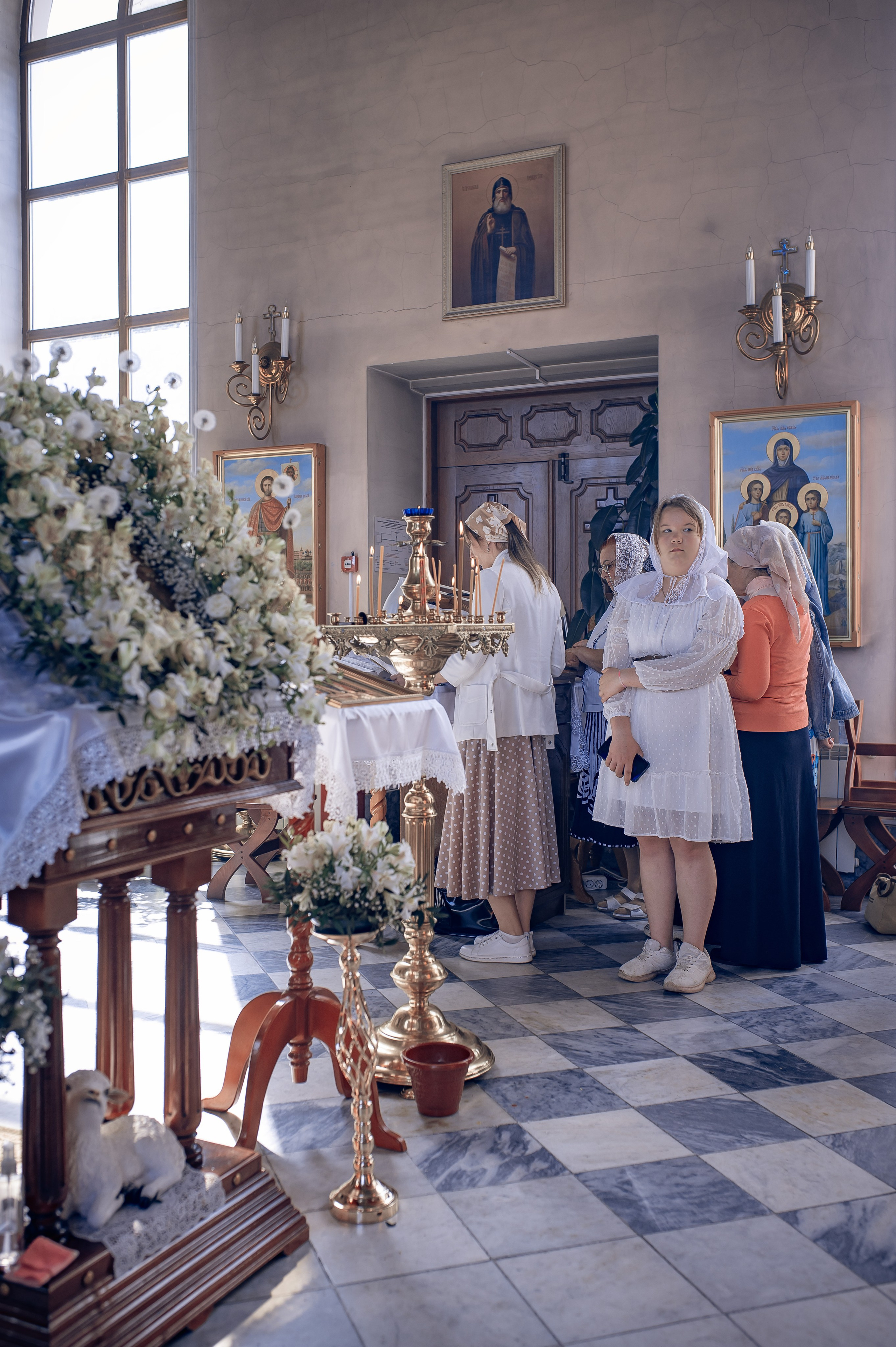 Воскресная служба в Рождественско-Николаевском храме. Фотографы крещения/венчания  Красноярск Татьяна и Вячеслав Переваловы