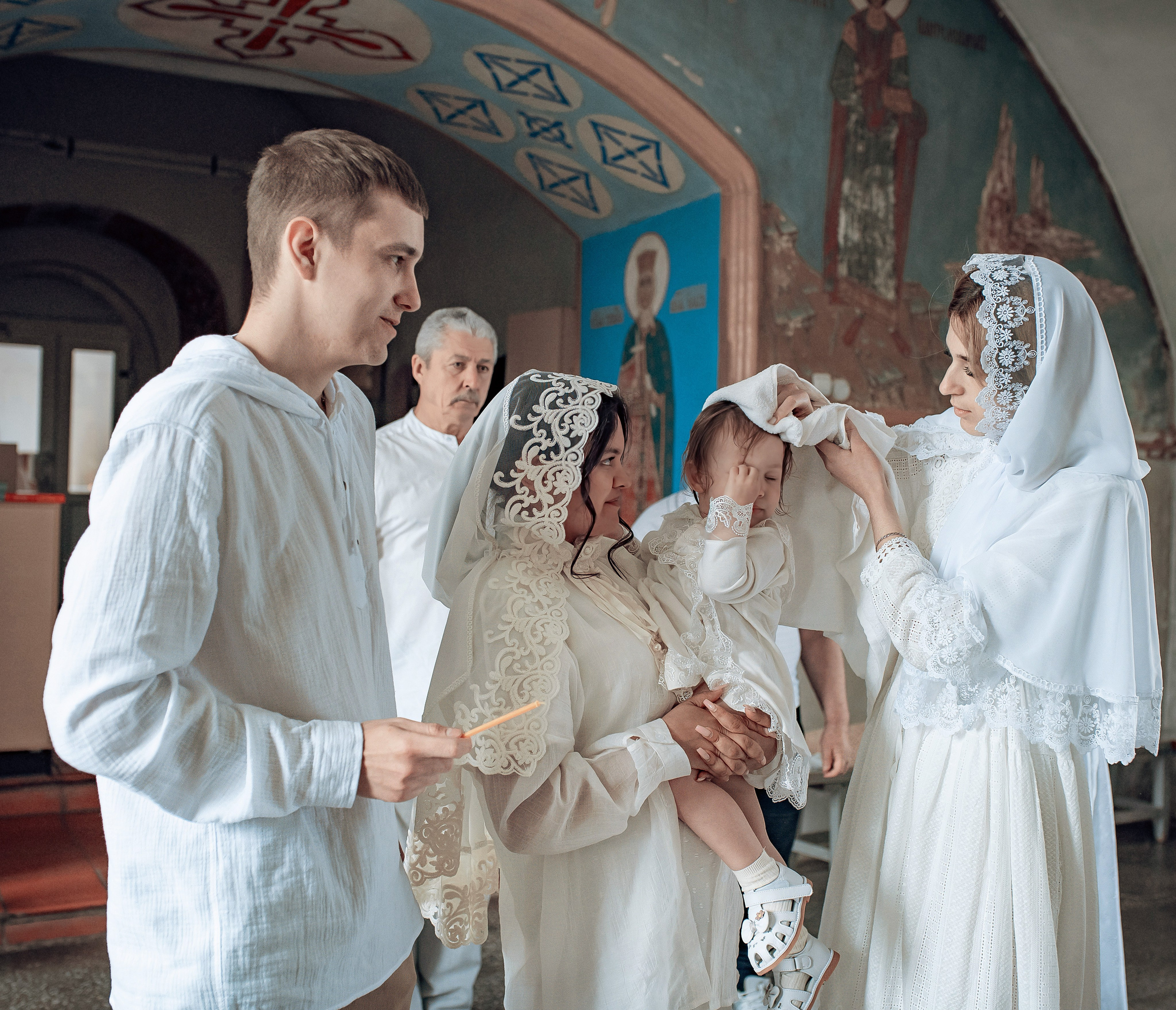 Крещение Машеньки в Свято-Троицком соборе Емельяново. Фотографы крещения/венчания  Красноярск Татьяна и Вячеслав Переваловы