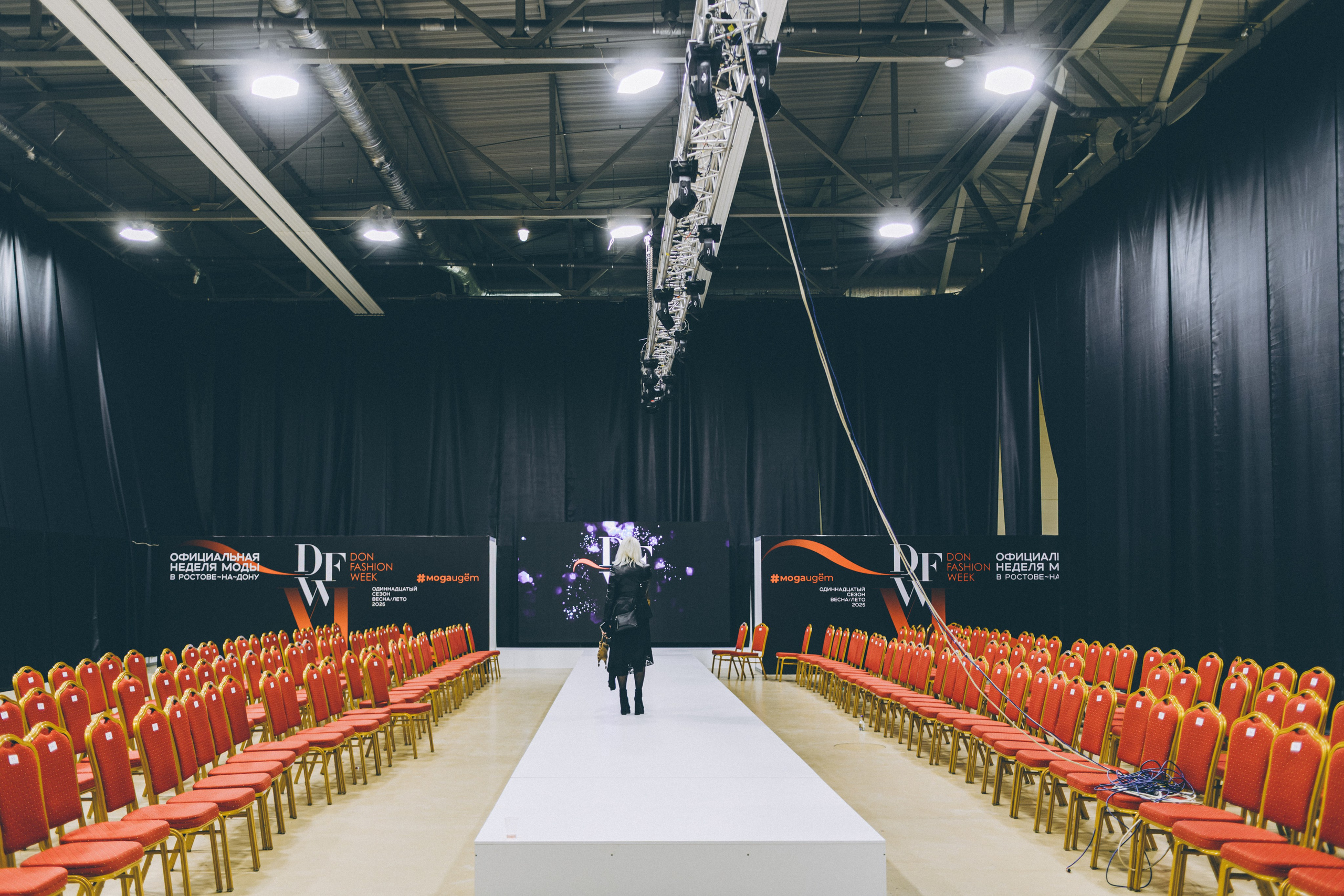 Фотограф Руслан Кирсанов - рекламная backstage съемка недели моды DonFashionWeek 