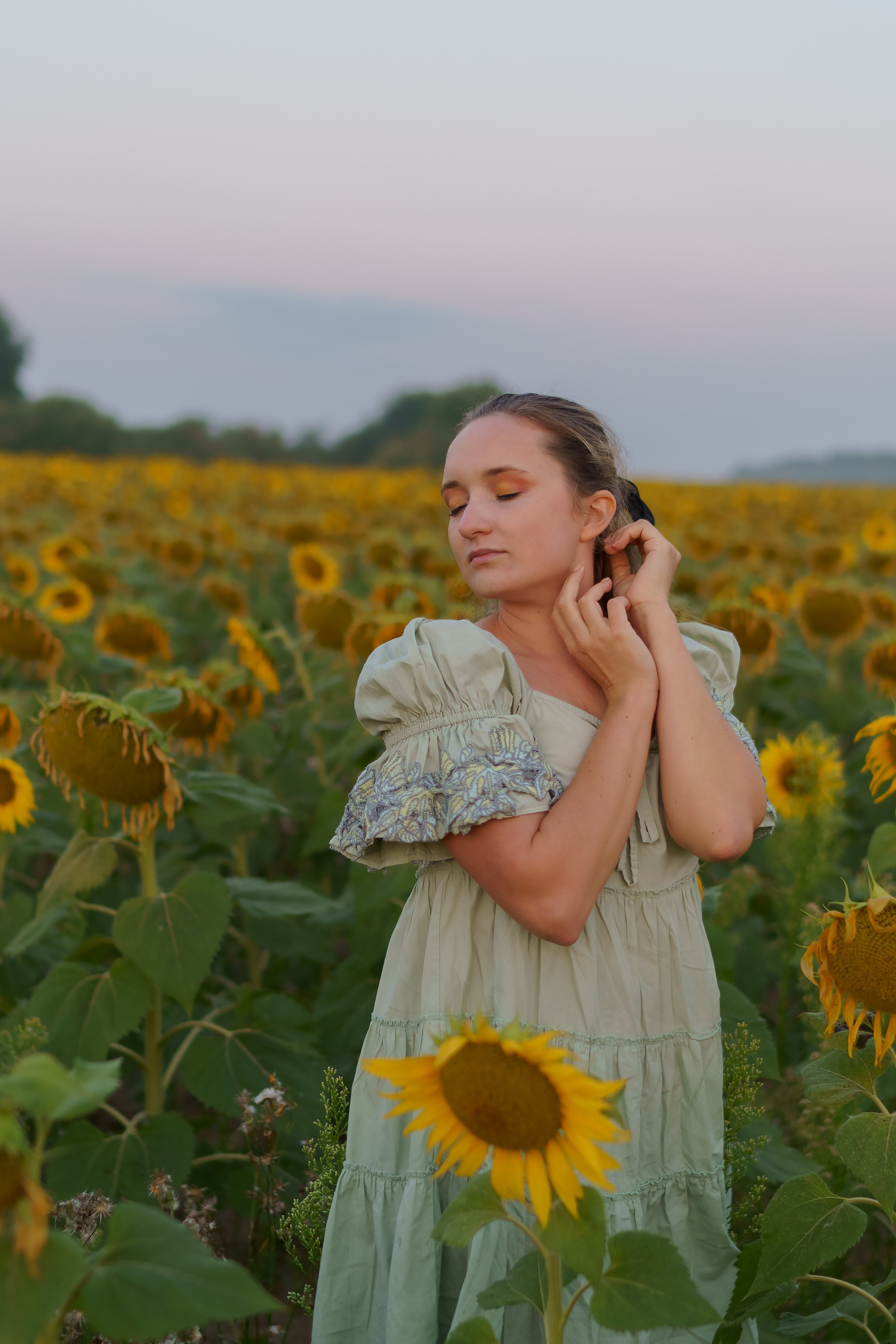Женский портрет на природе