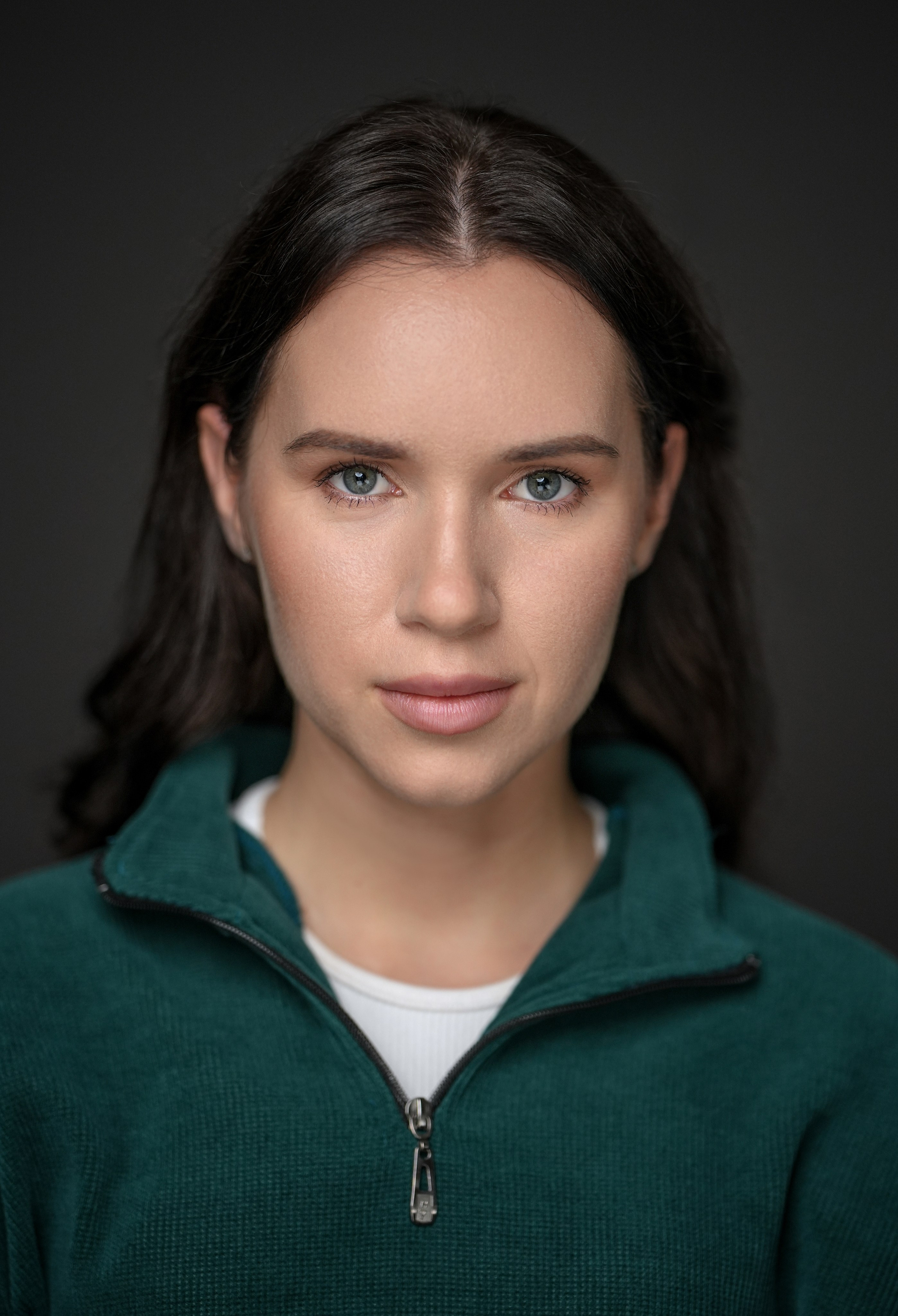 Актриса Александра Кушнарёва. Портретная съемка в Москве, студийный фотограф Игорь Фомин