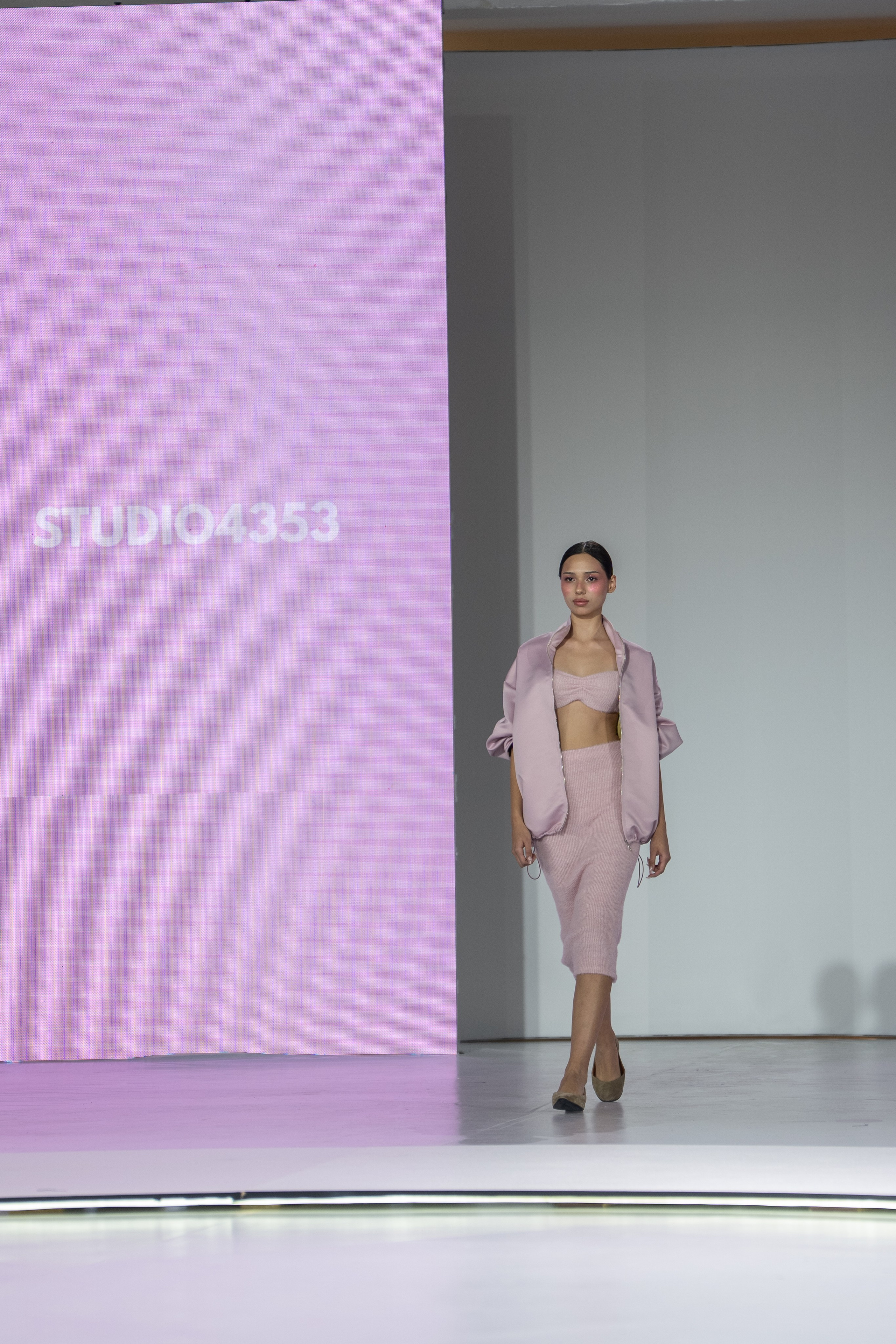 Brand Studio4353. Сайт Алматинского НЮ АРТ, будуар и фэшн фотографа Дениса Карпенко