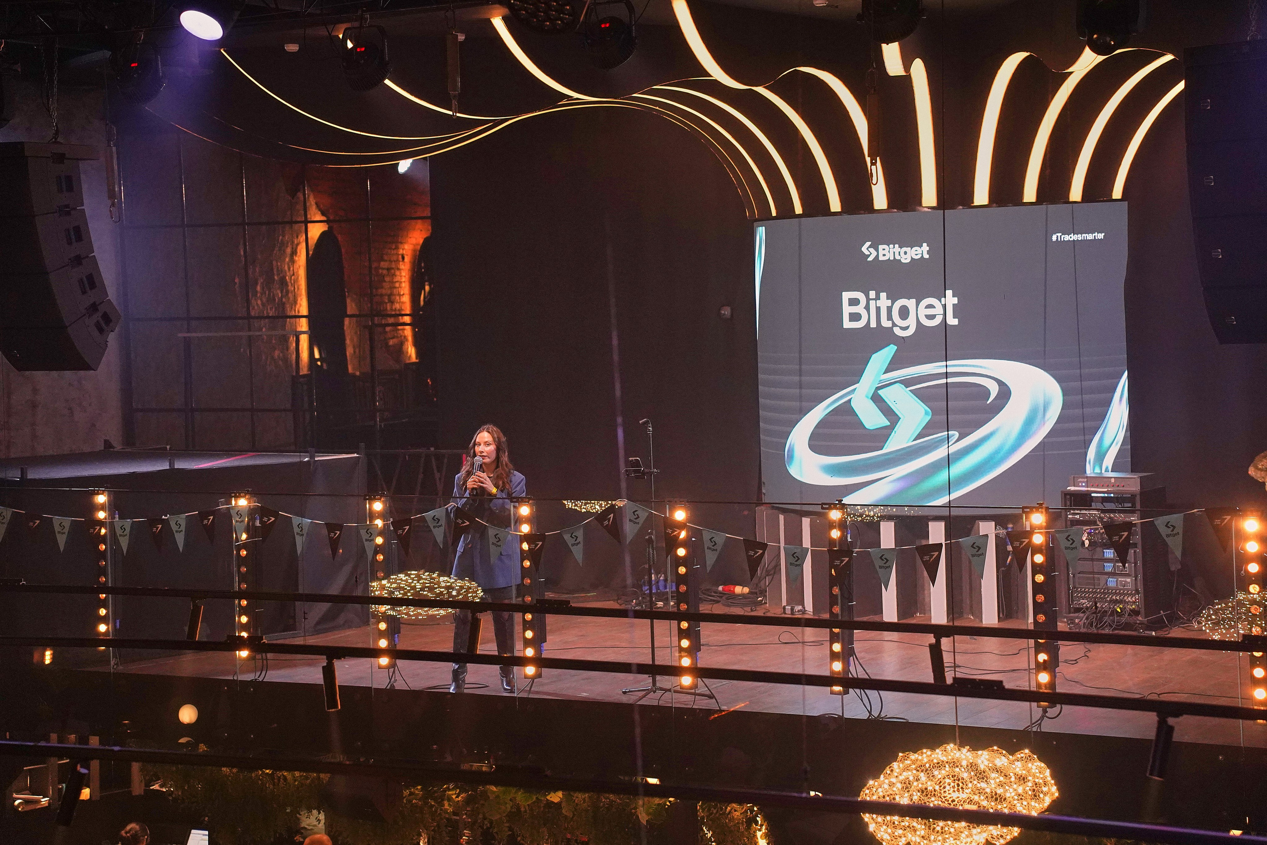 Bitget. Фотограф