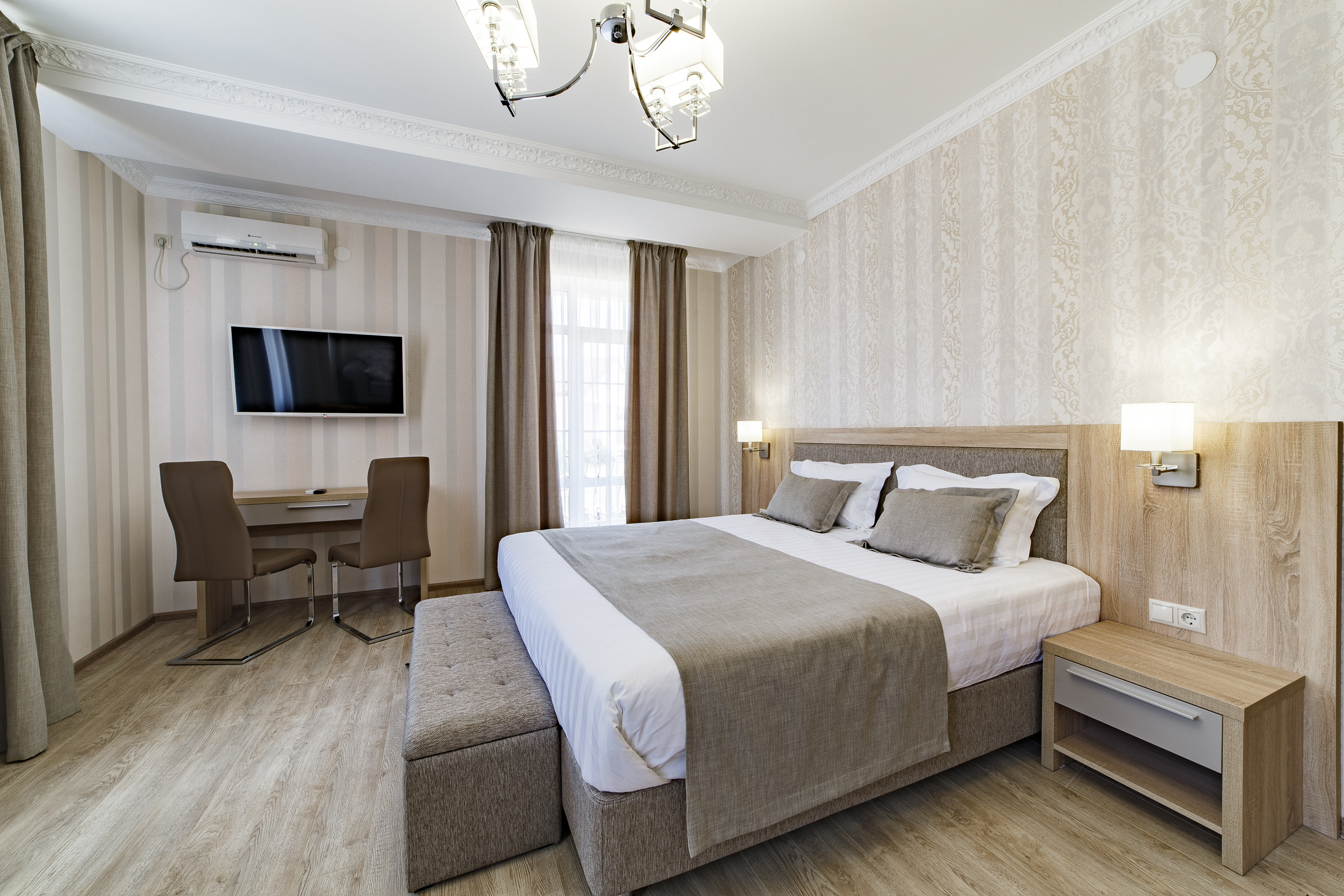 Renatphoto-фотосъёмка территории и бассейнов с детскими площадками  в пансионате. Профессиональная фотосъёмка интерьеров, предметная фотосессия еды для меню г. Анапа