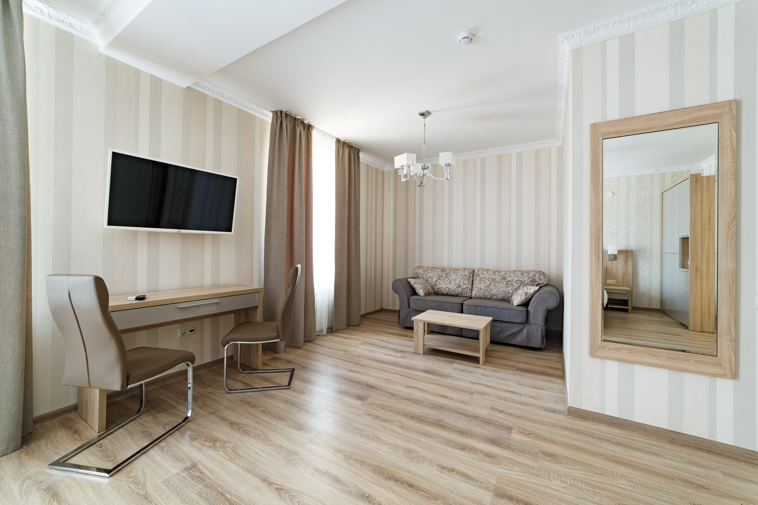 Renatphoto-фотосъёмка территории и бассейнов с детскими площадками  в пансионате. Профессиональная фотосъёмка интерьеров, предметная фотосессия еды для меню г. Анапа