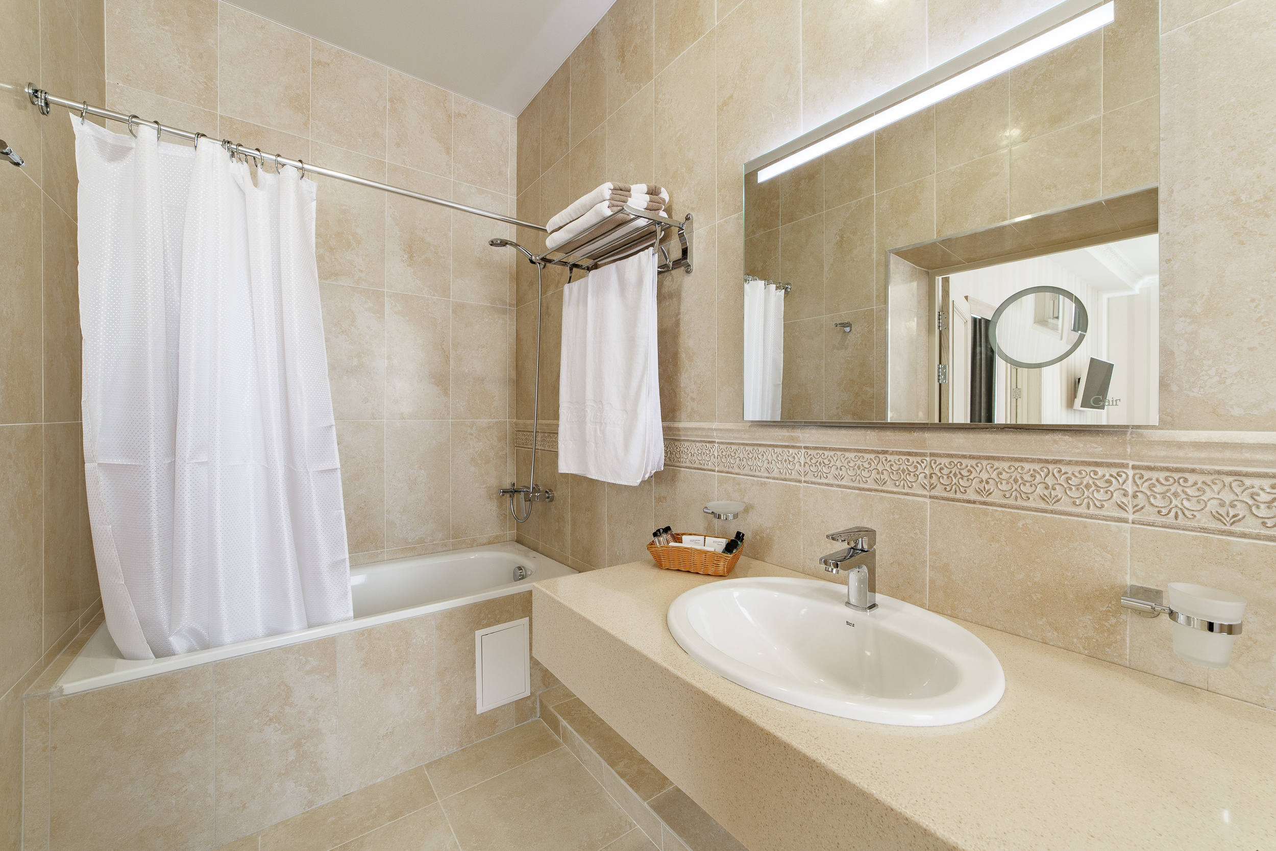 Renatphoto-фотосъёмка территории и бассейнов с детскими площадками  в пансионате. Профессиональная фотосъёмка интерьеров, предметная фотосессия еды для меню г. Анапа