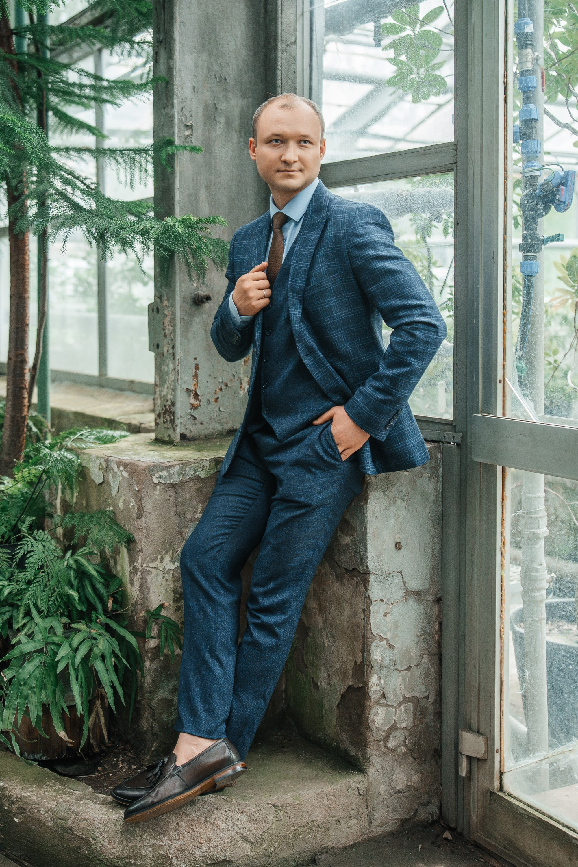 Свадебная фотосессия в оранжерее Ботанического сада им. Цицина. Свадебный и репортажный фотограф-видеограф Москва и Московская область