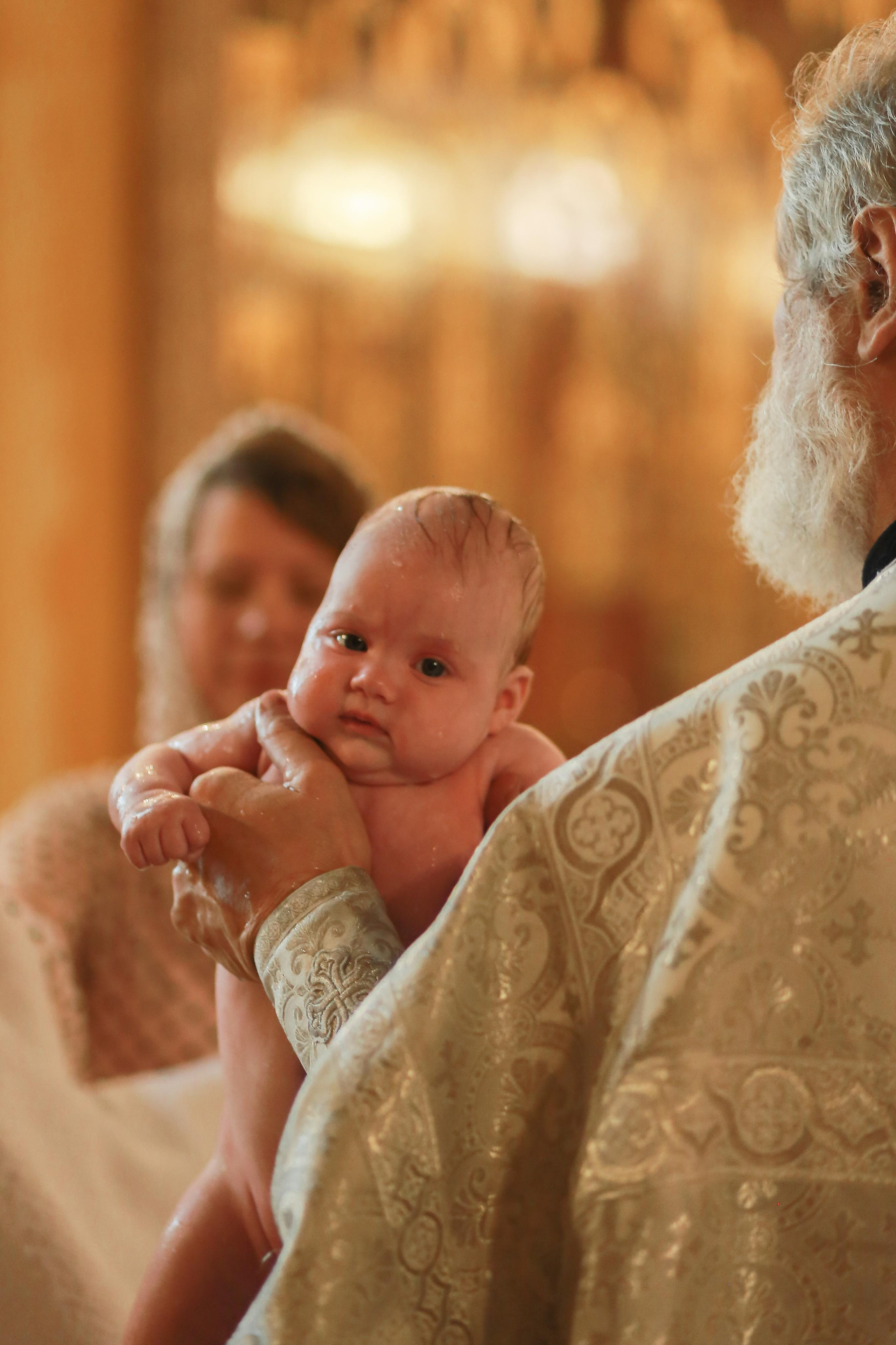 Крещение Евы. Покровский собор. Измайловский остров. Антонина Морозова, профессиональный семейный фотограф видеограф