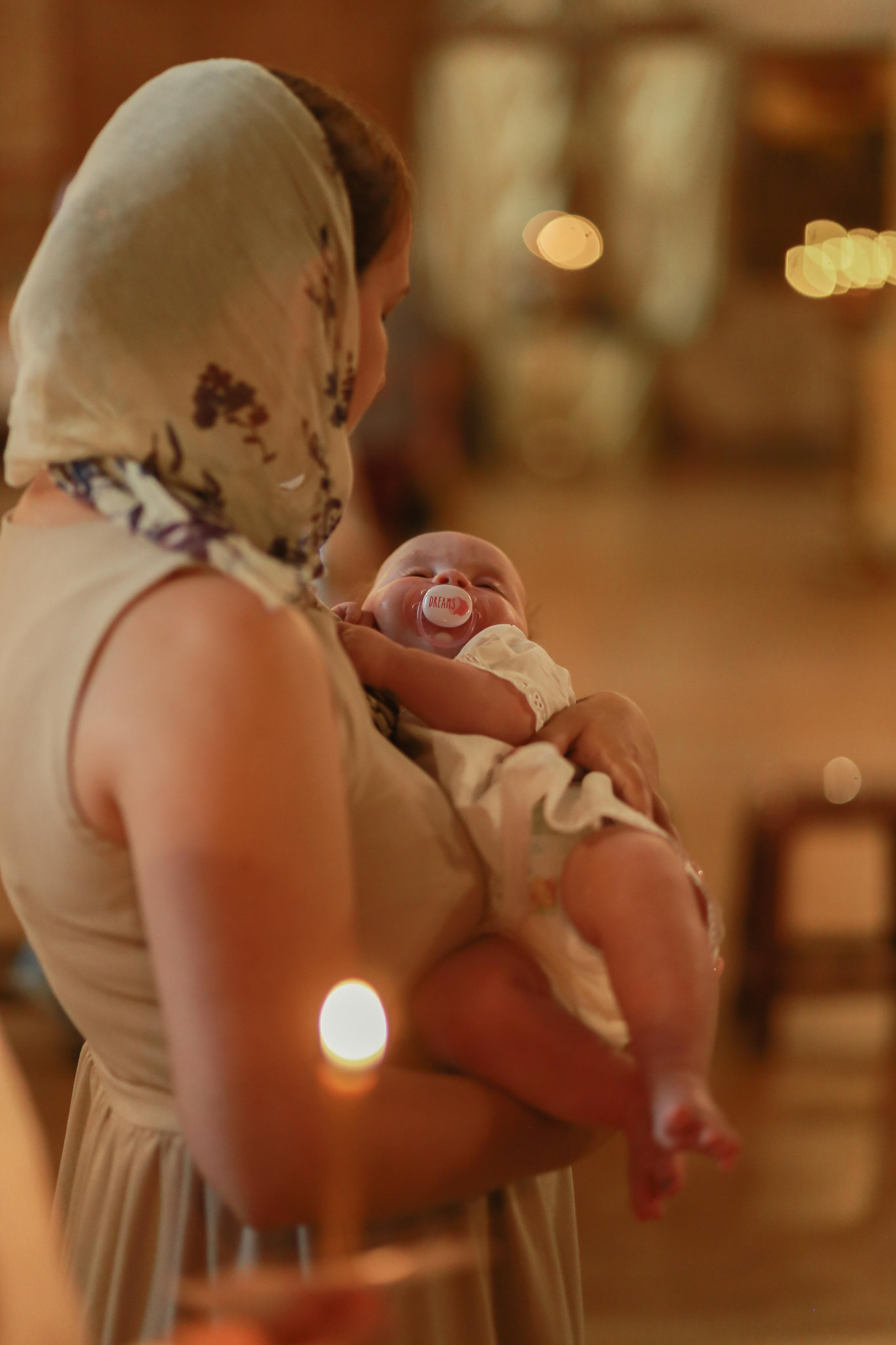 Крещение Евы. Покровский собор. Измайловский остров. Антонина Морозова, профессиональный семейный фотограф видеограф