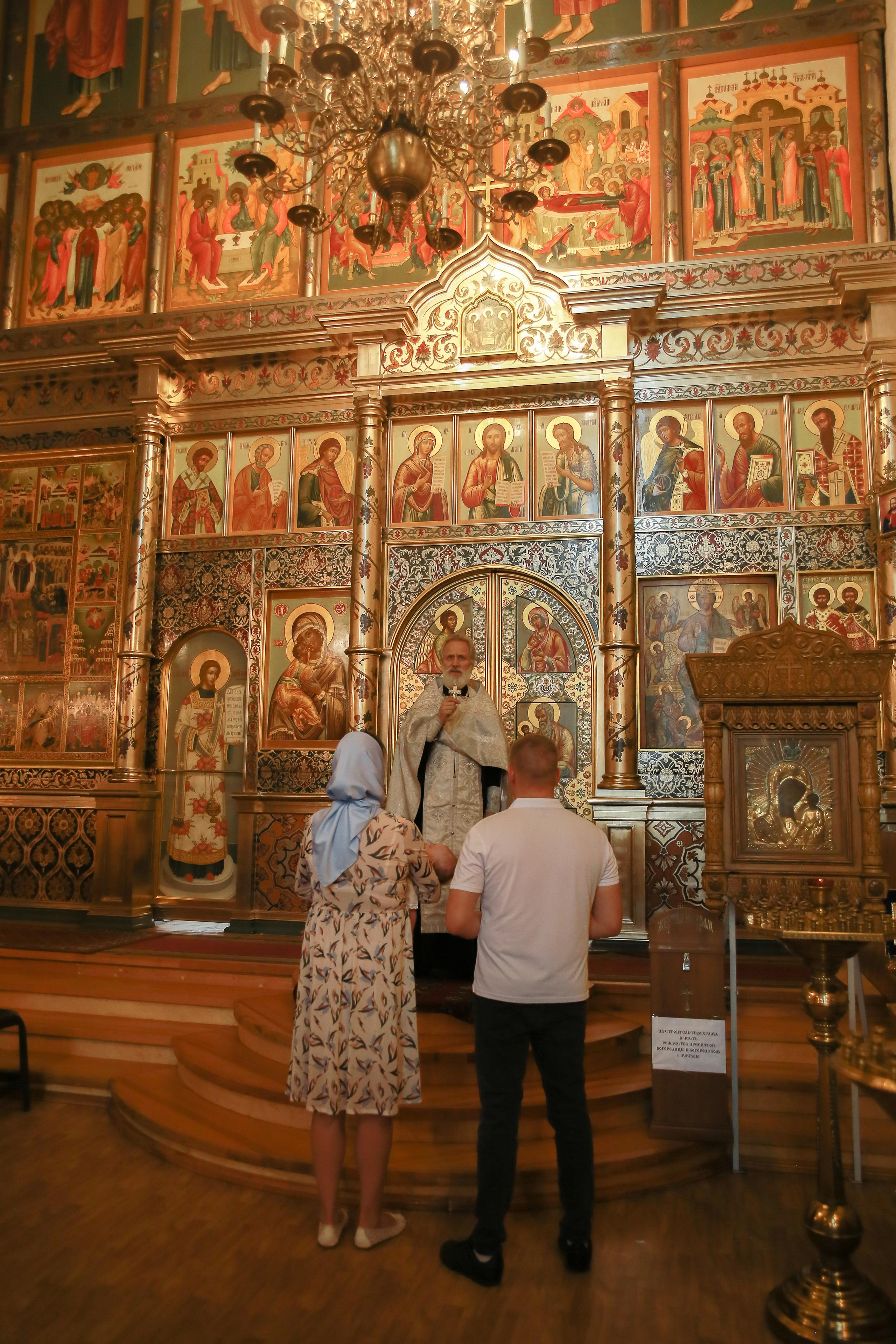 Крещение Евы. Покровский собор. Измайловский остров. Антонина Морозова, профессиональный семейный фотограф видеограф