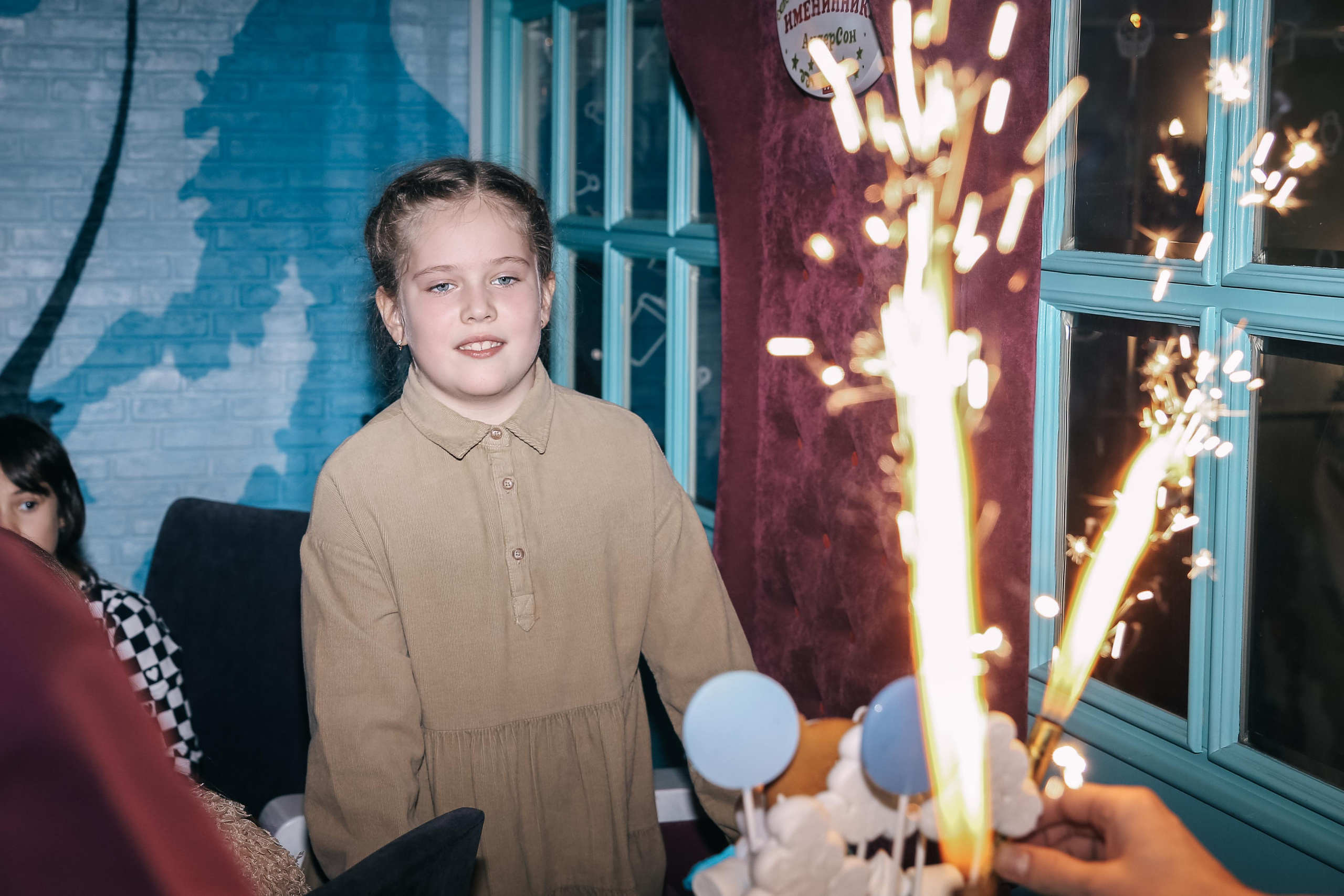 День Рождения Маруси. Кафе Андерсон. Антонина Морозова, профессиональный семейный фотограф видеограф