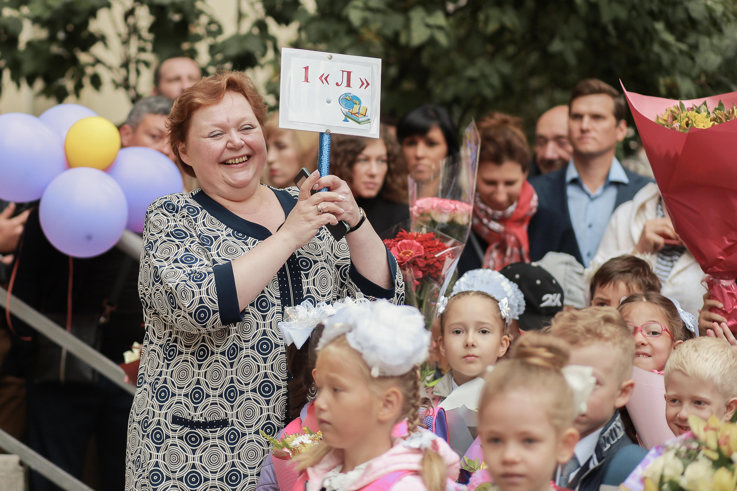1 сентября в школе 296. Антонина Морозова, профессиональный семейный фотограф видеограф
