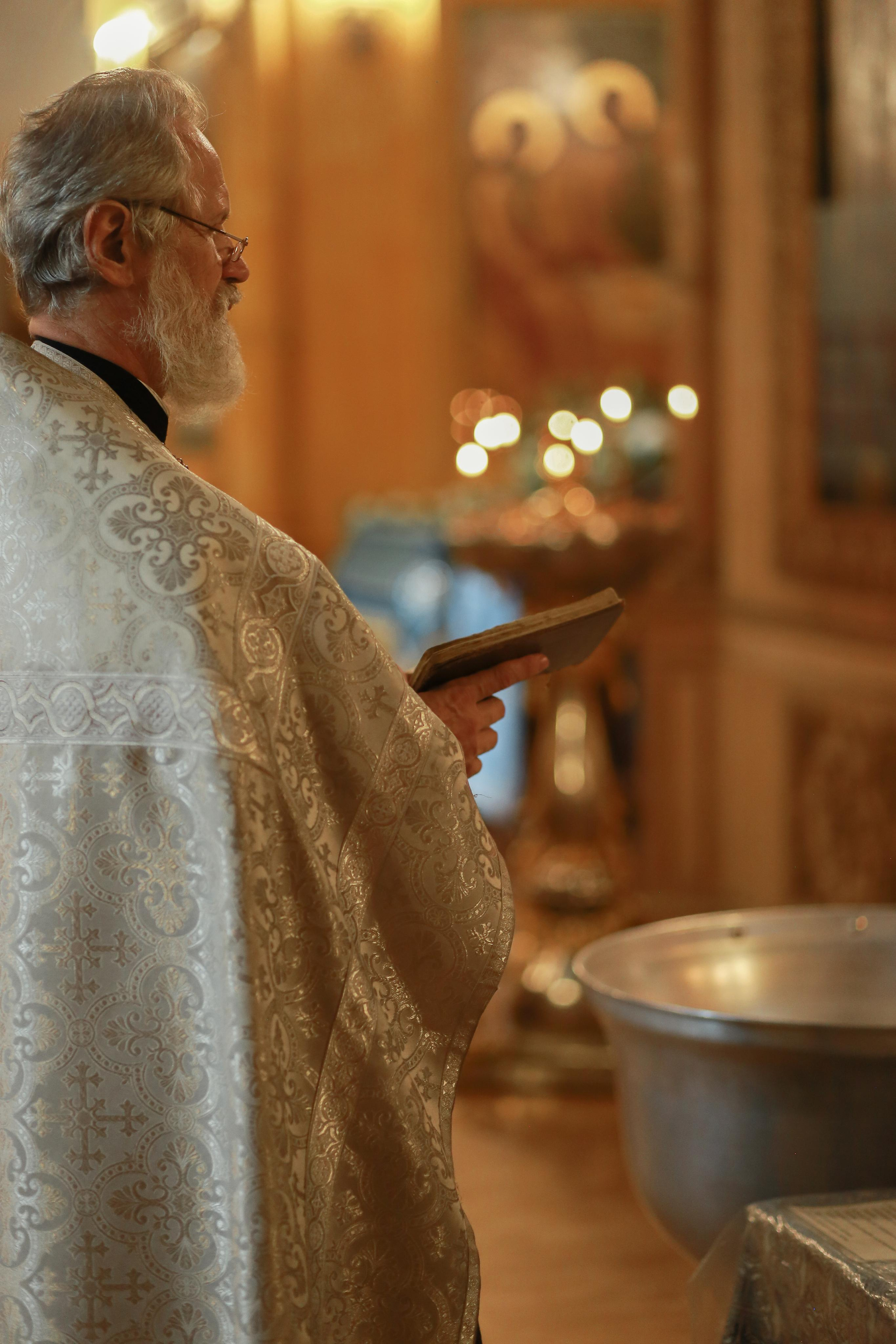 Крещение Евы. Покровский собор. Измайловский остров. Антонина Морозова, профессиональный семейный фотограф видеограф