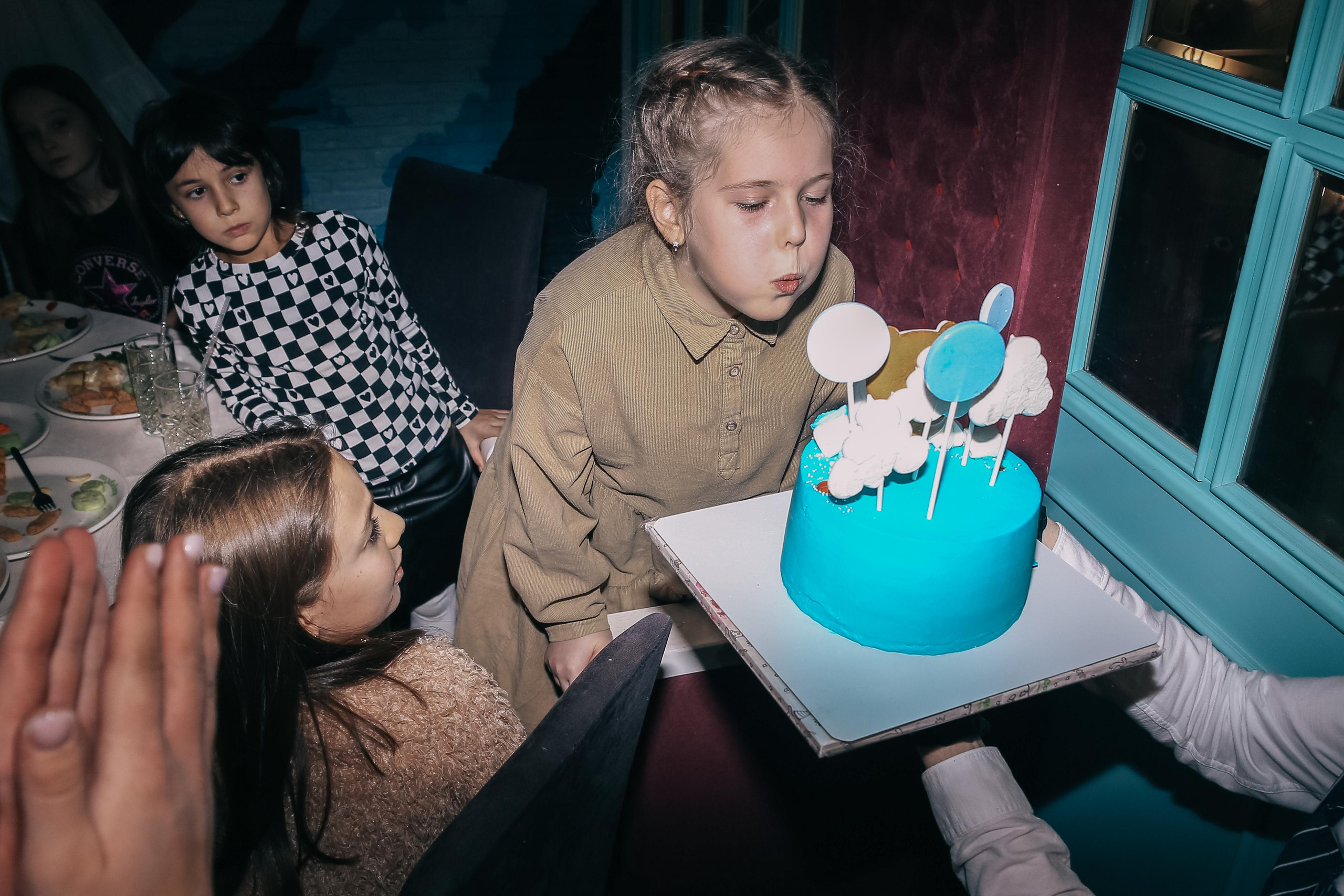 День Рождения Маруси. Кафе Андерсон. Антонина Морозова, профессиональный семейный фотограф видеограф