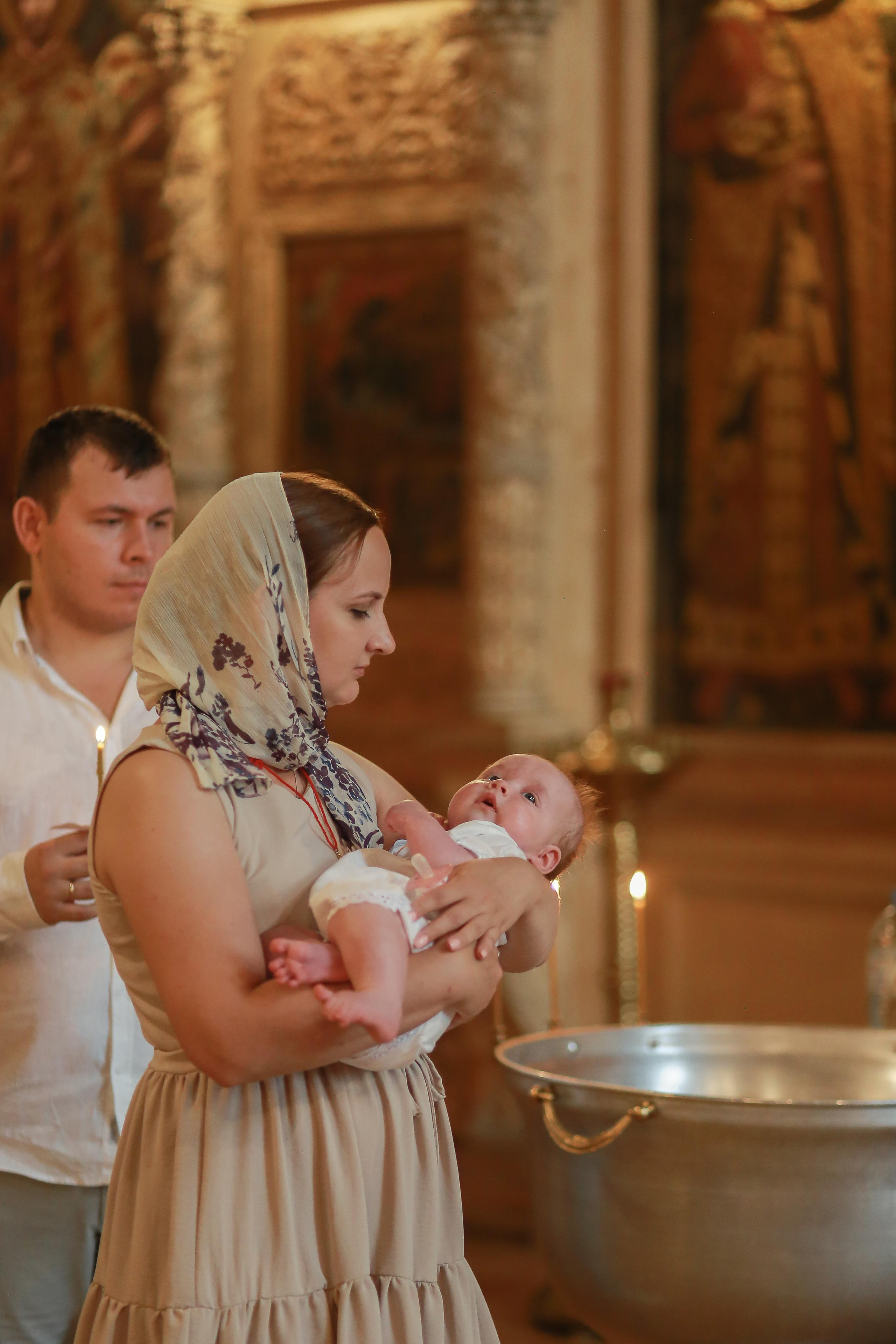 Крещение Евы. Покровский собор. Измайловский остров. Антонина Морозова, профессиональный семейный фотограф видеограф