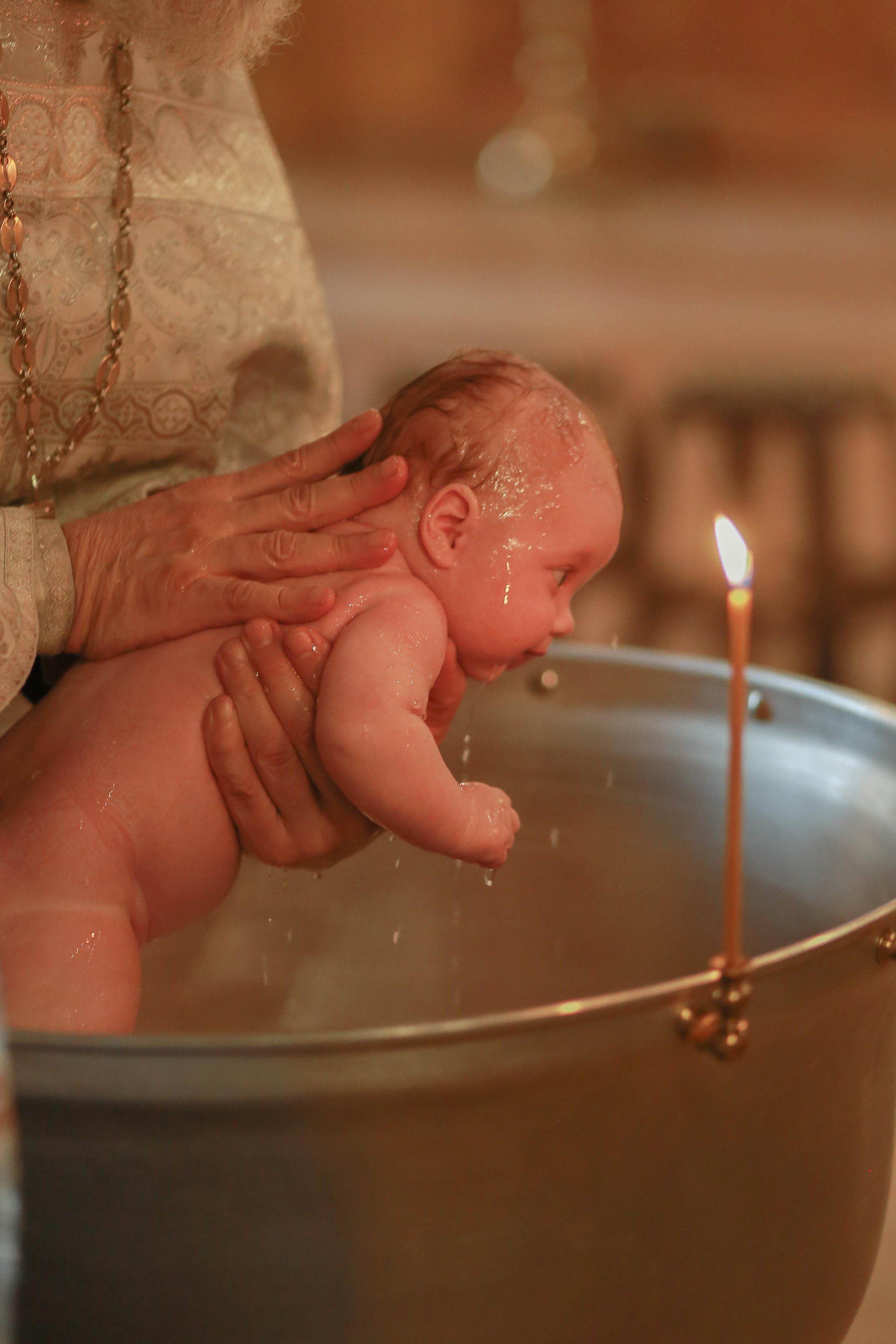 Крещение Евы. Покровский собор. Измайловский остров. Антонина Морозова, профессиональный семейный фотограф видеограф