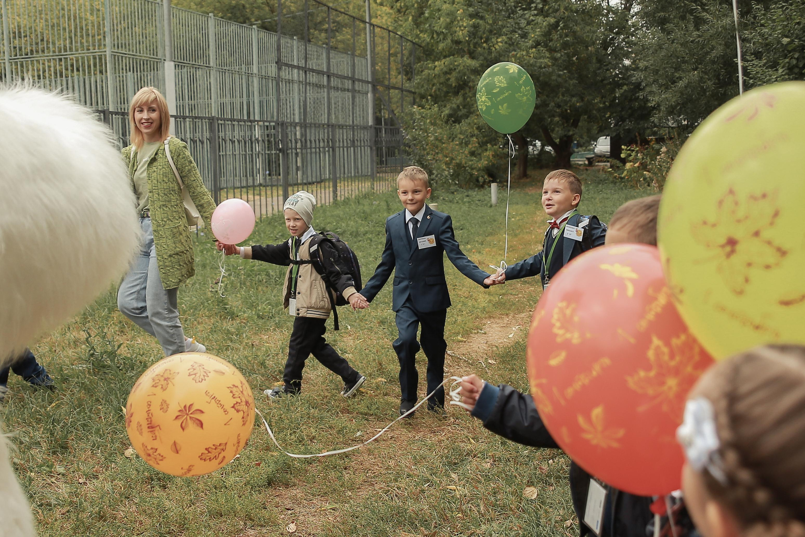 1 сентября в школе 296. Антонина Морозова, профессиональный семейный фотограф видеограф