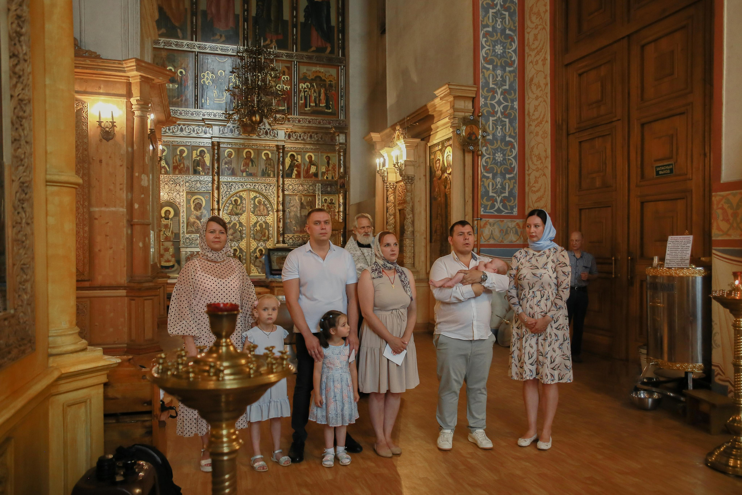 Крещение Евы. Покровский собор. Измайловский остров. Антонина Морозова, профессиональный семейный фотограф видеограф