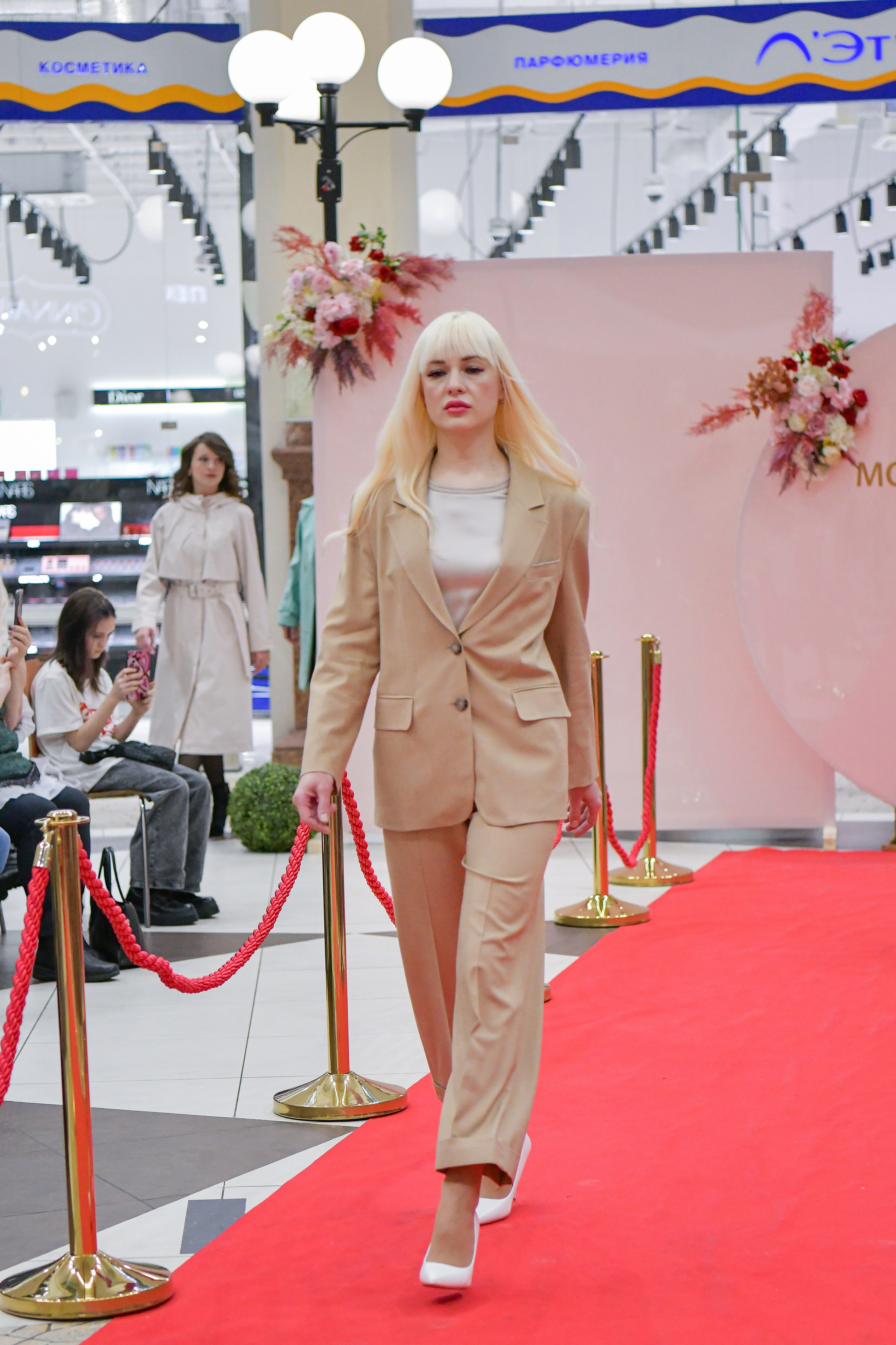 Модный показ 2024. Свой взгляд через объектив