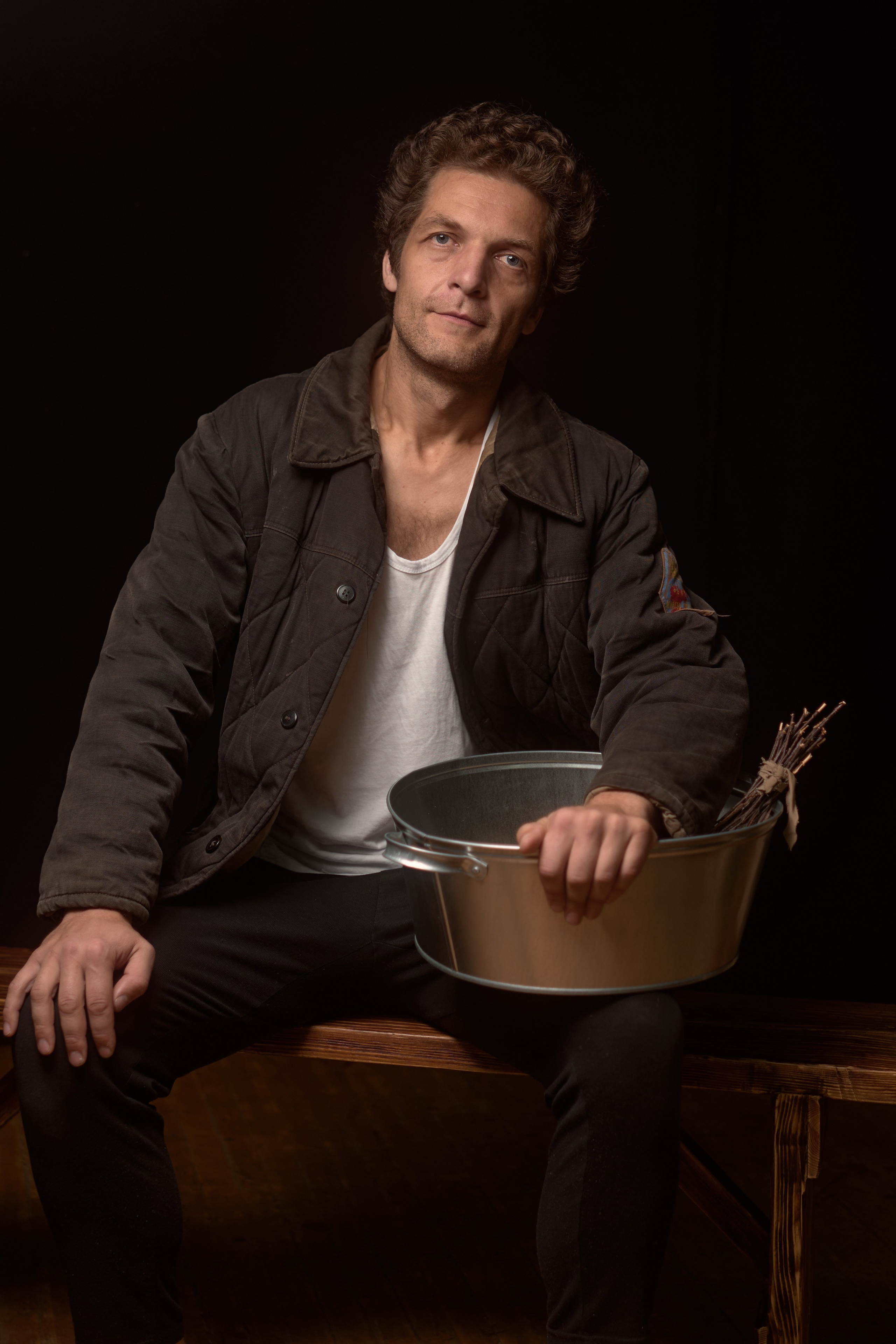 Герои спектакля «Сельские жители» театральной студии «Стихия» под руководством актрисы театра и кино Елены Медведевой. Фотограф Женя Пашкина