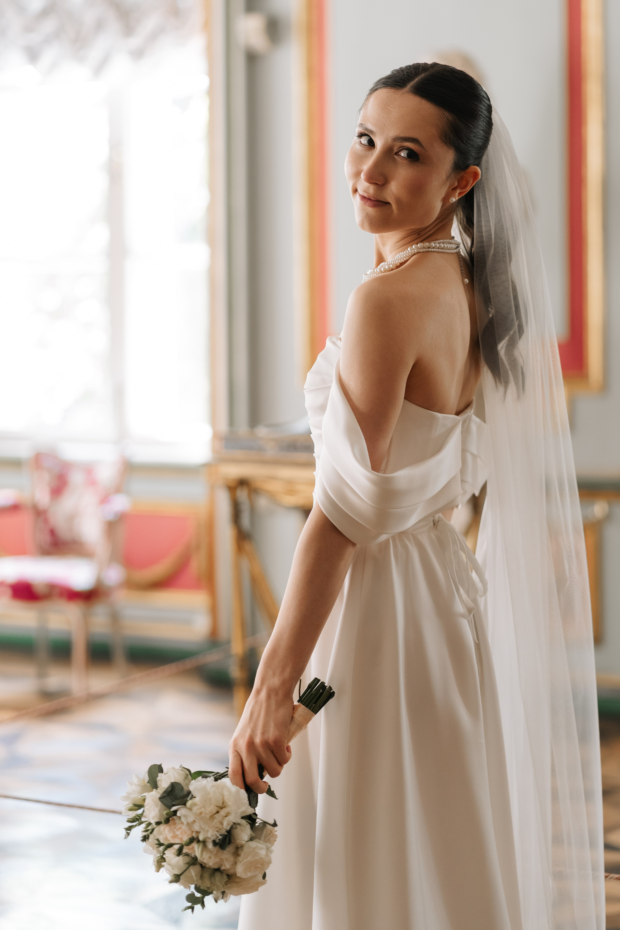 Влад и Илина в Кусково. Свадебный фотограф в Москве Анна Полушина