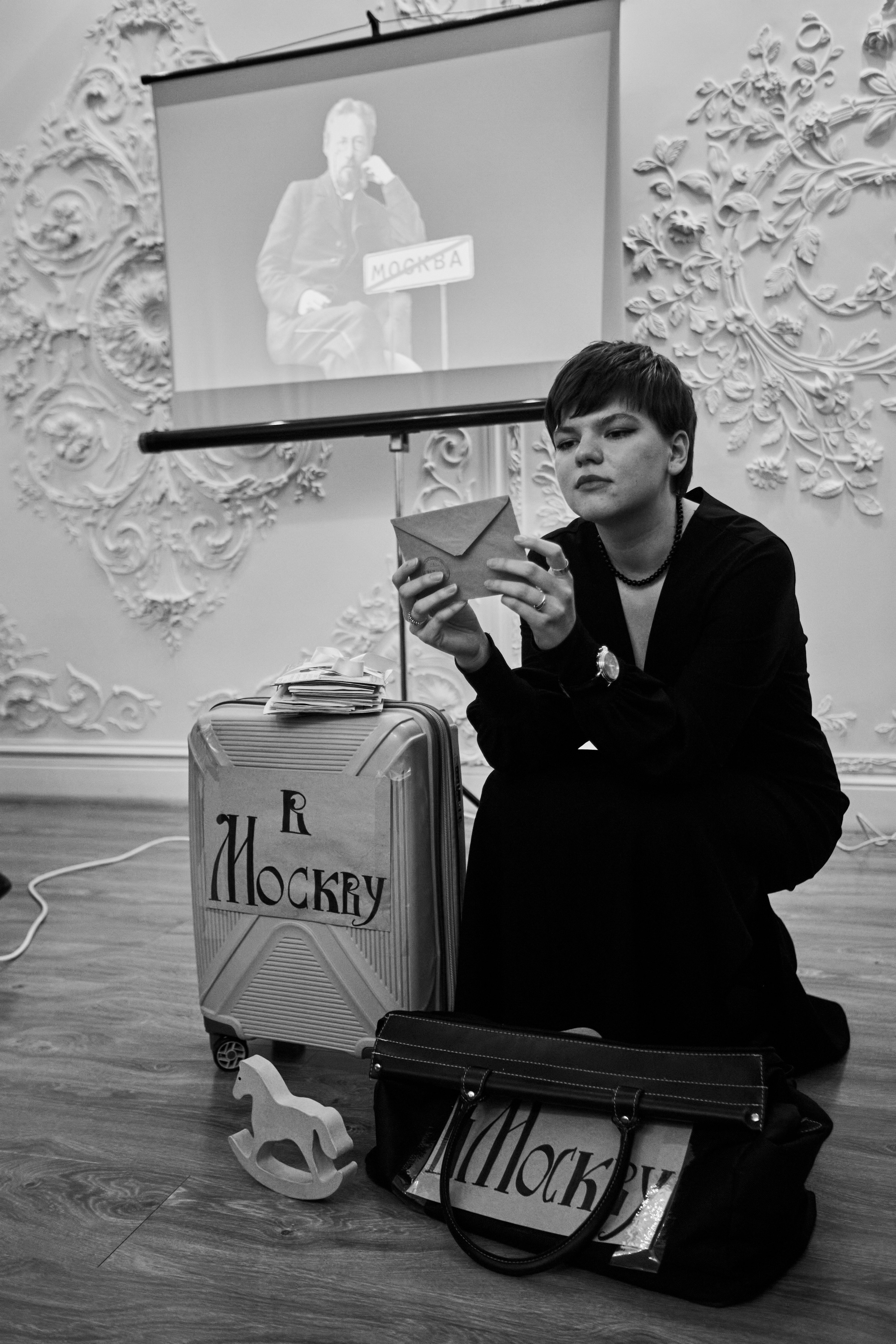 Проект «Соображаем на троих» лекция по А. Чехову в салоне «Аврора». Фотограф Юлия Маринина