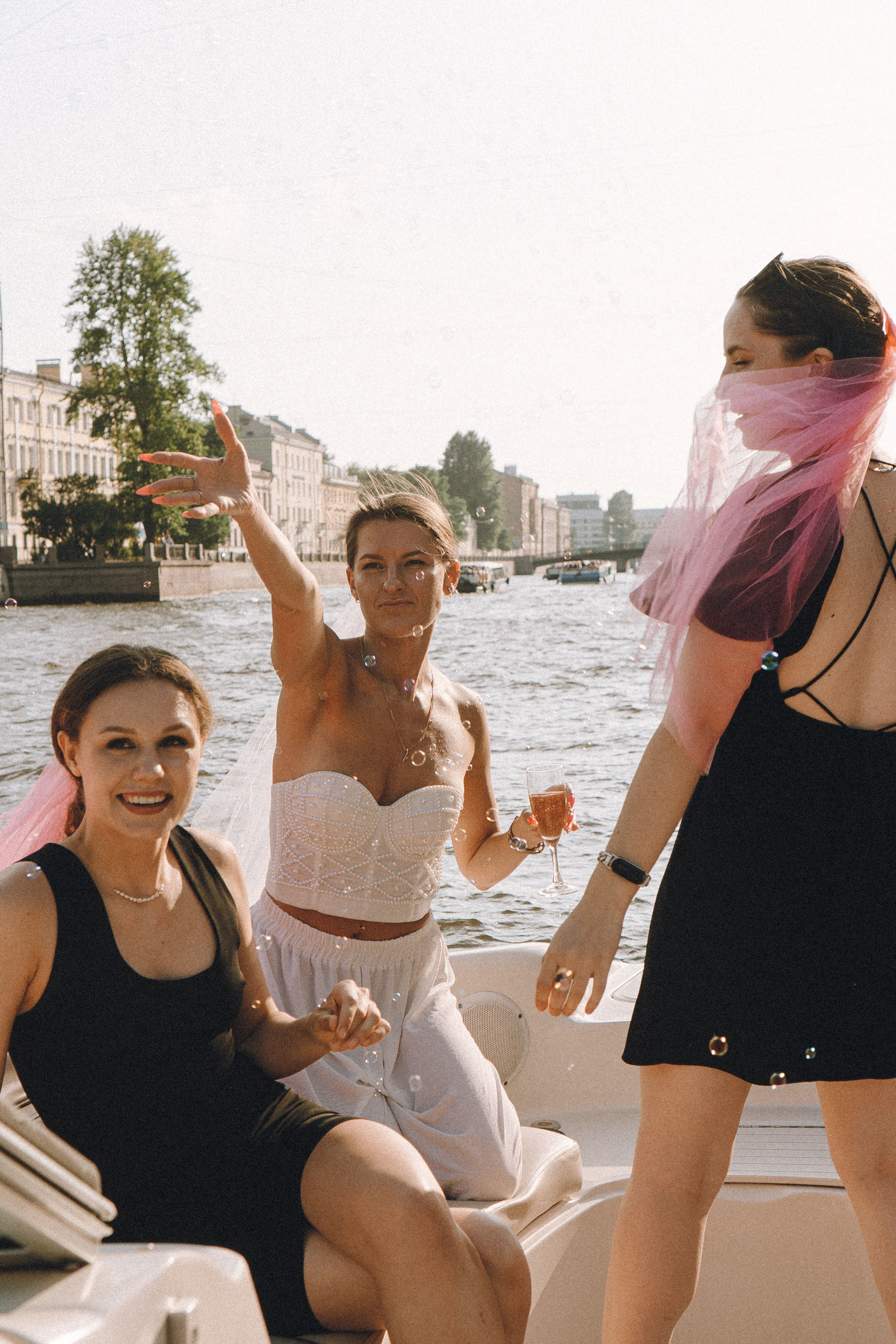 ДЕВИЧНИК НА КАТЕРЕ. Профессиональный фотограф, Санкт-Петербург — Виктория Богомолова