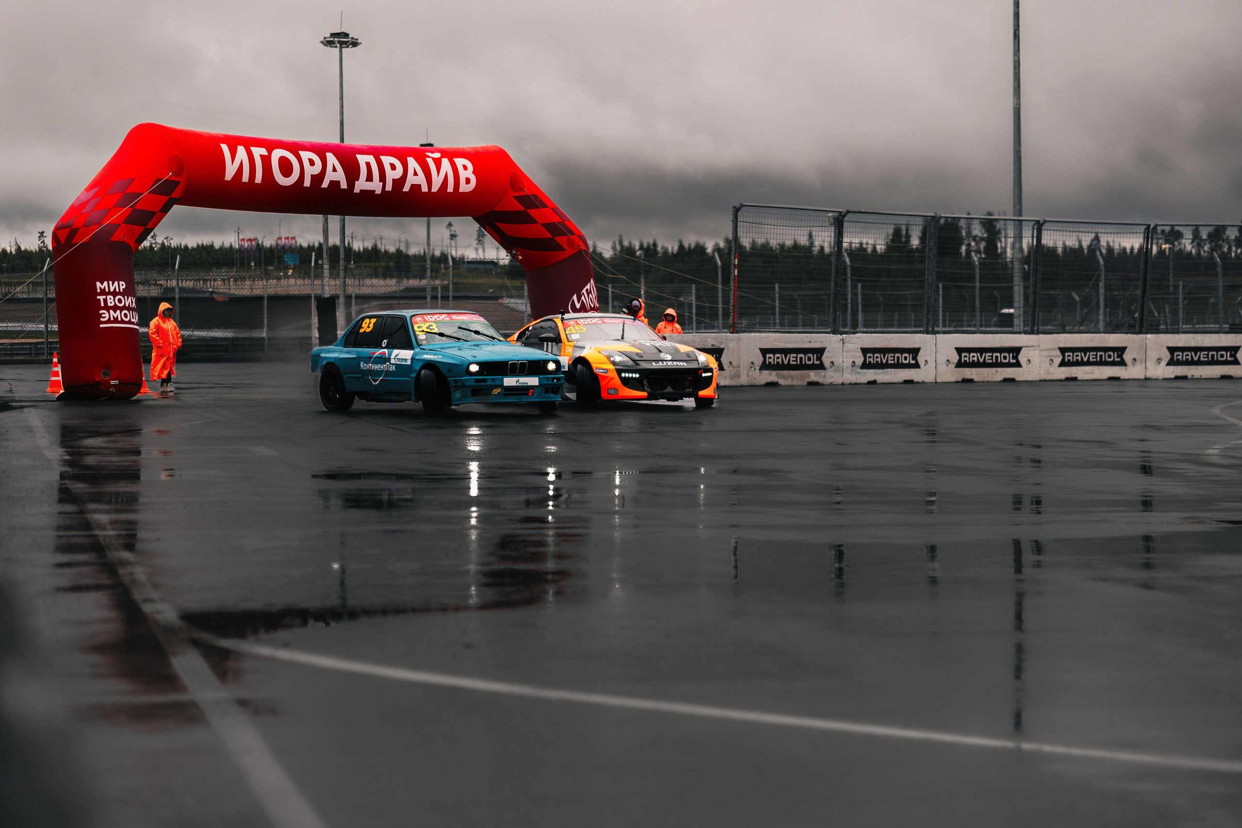 IDDC Этап 2: Бетонный Колизей и блогеры в деле