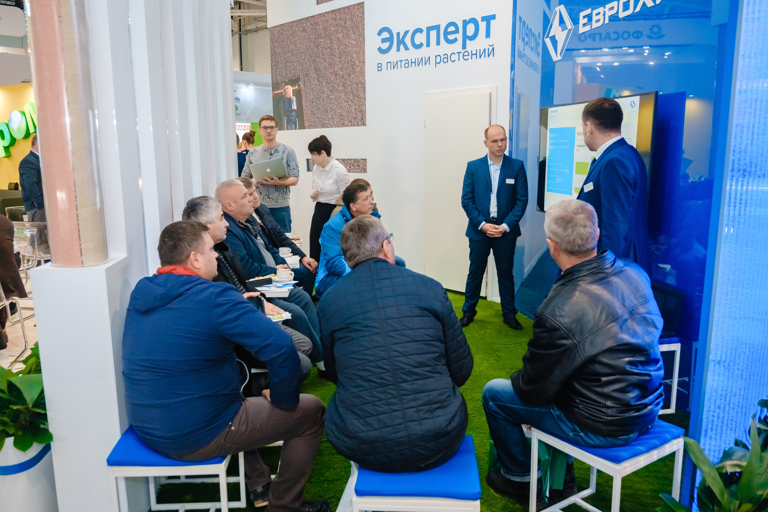 Выставка ЮГАГРО 2019. Стенд компании "Еврохим". | Студия "Медведь" Краснодар. Создание сайтов, SMM, производство контента | Студия «Медведь» | Услуги для бизнеса