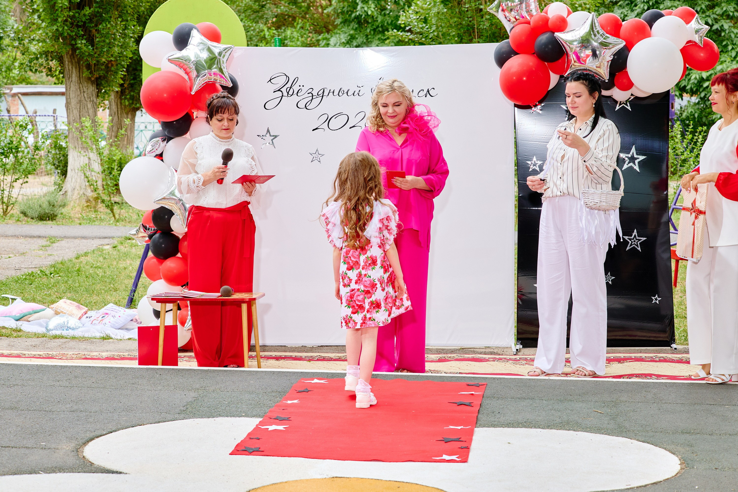 Выпускной 45 сад. Фотограф Выпускные альбомы Таганрог Сергей Коробченко