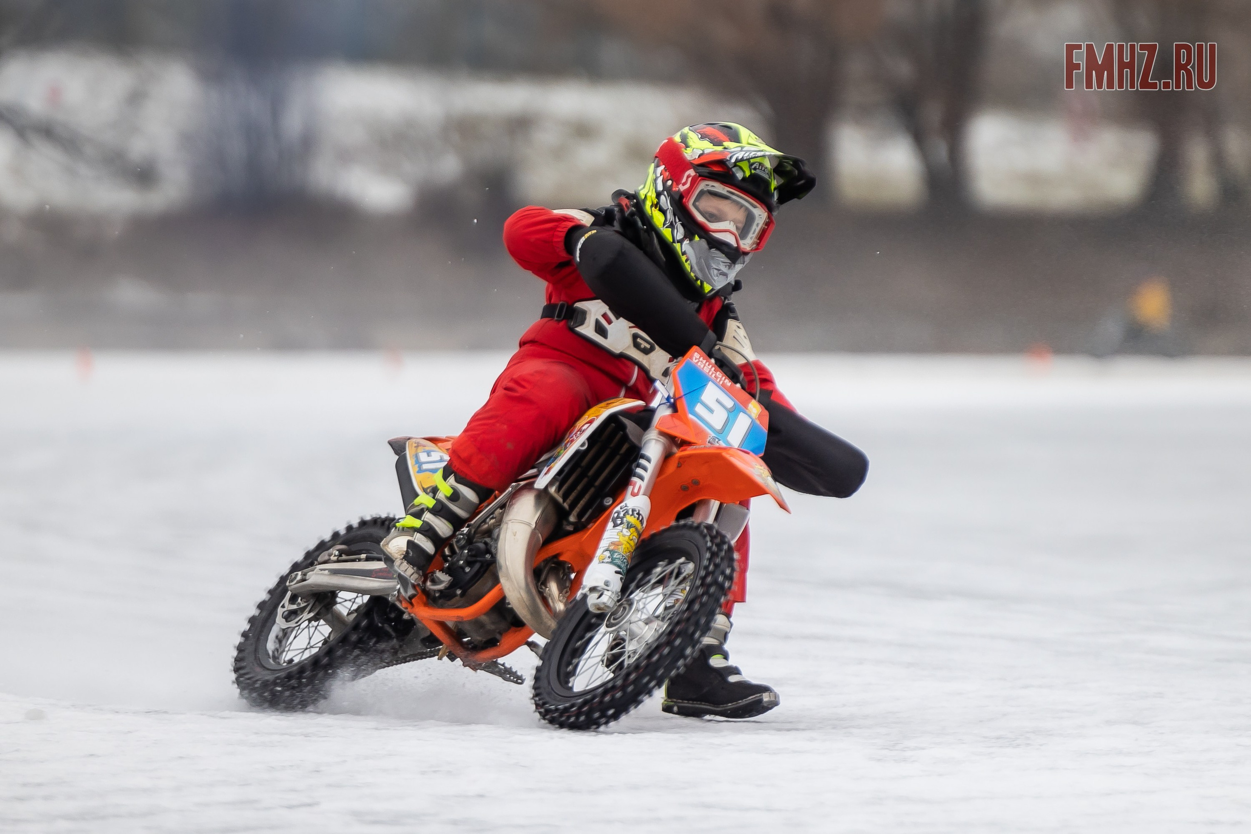 Первый этап Кубка МФР по мотокроссу на льду Большого Крылатского пруда в Москве. 8 февраля 2025 г. Фотограф Владимир Охрименко